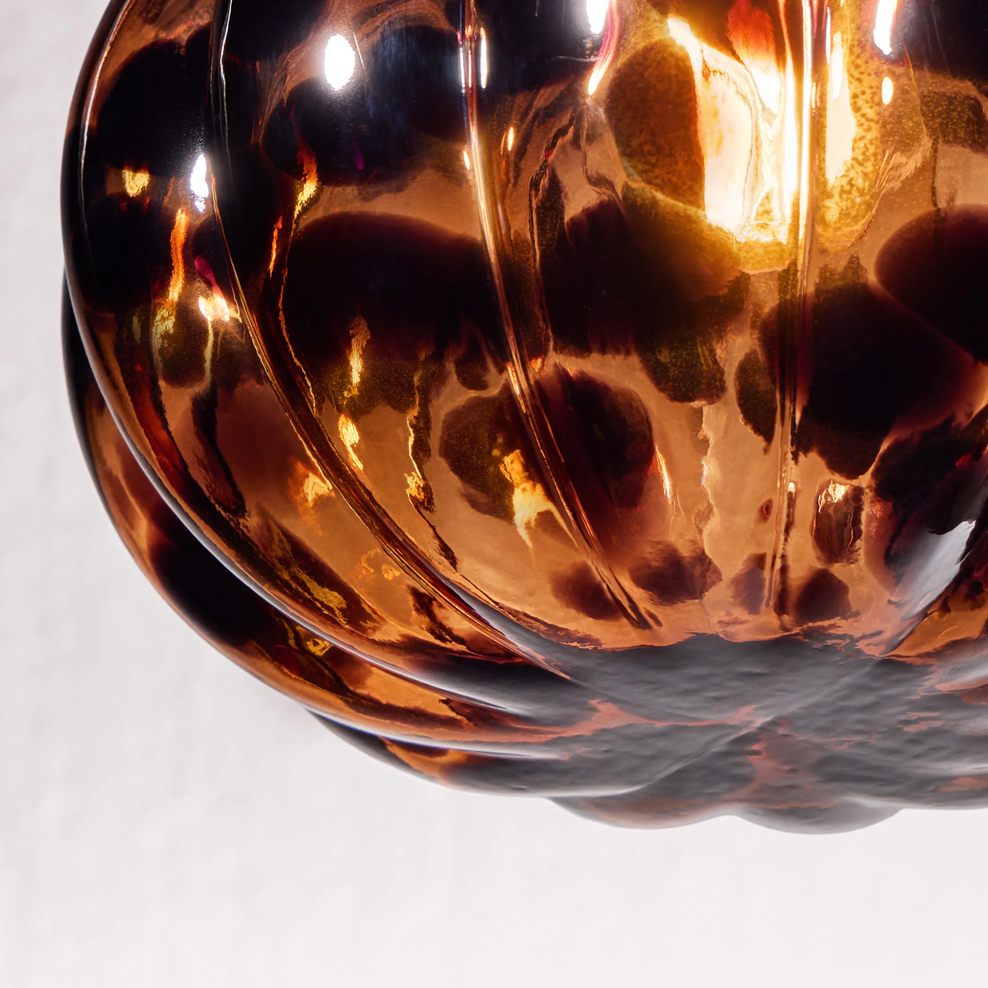 Cloud glass shade in tortoiseshell - Image 5
