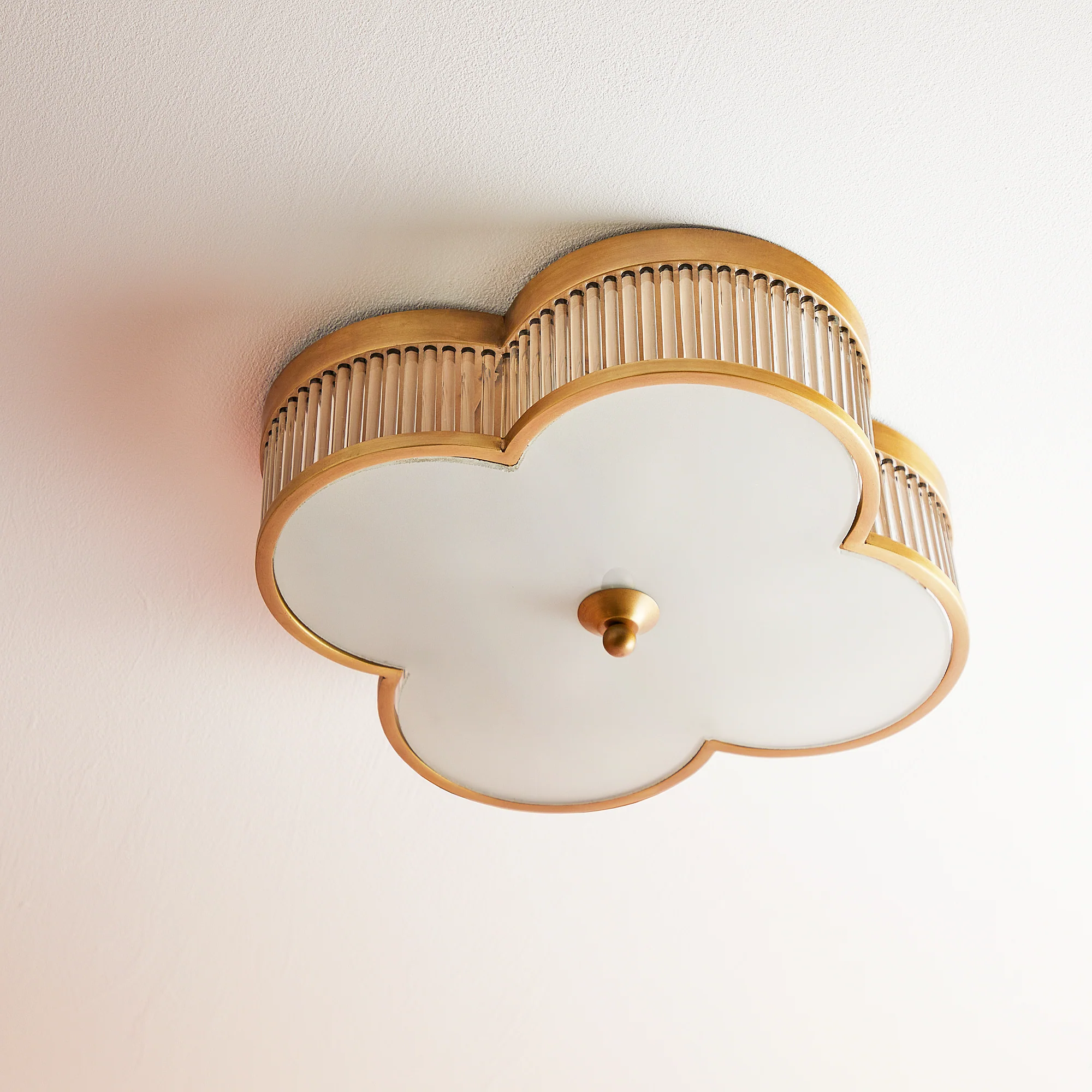 Clover flush ceiling fitting in brass with glass rods - Image 11
