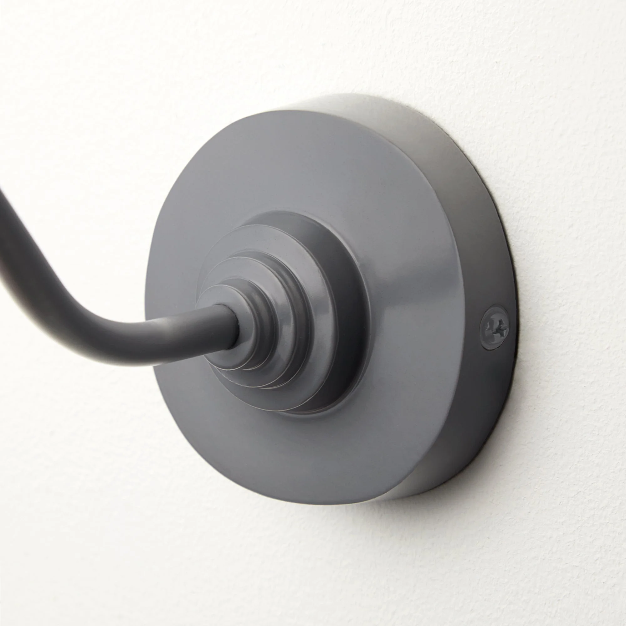 Cone wall fitting in poppy seed - Image 4