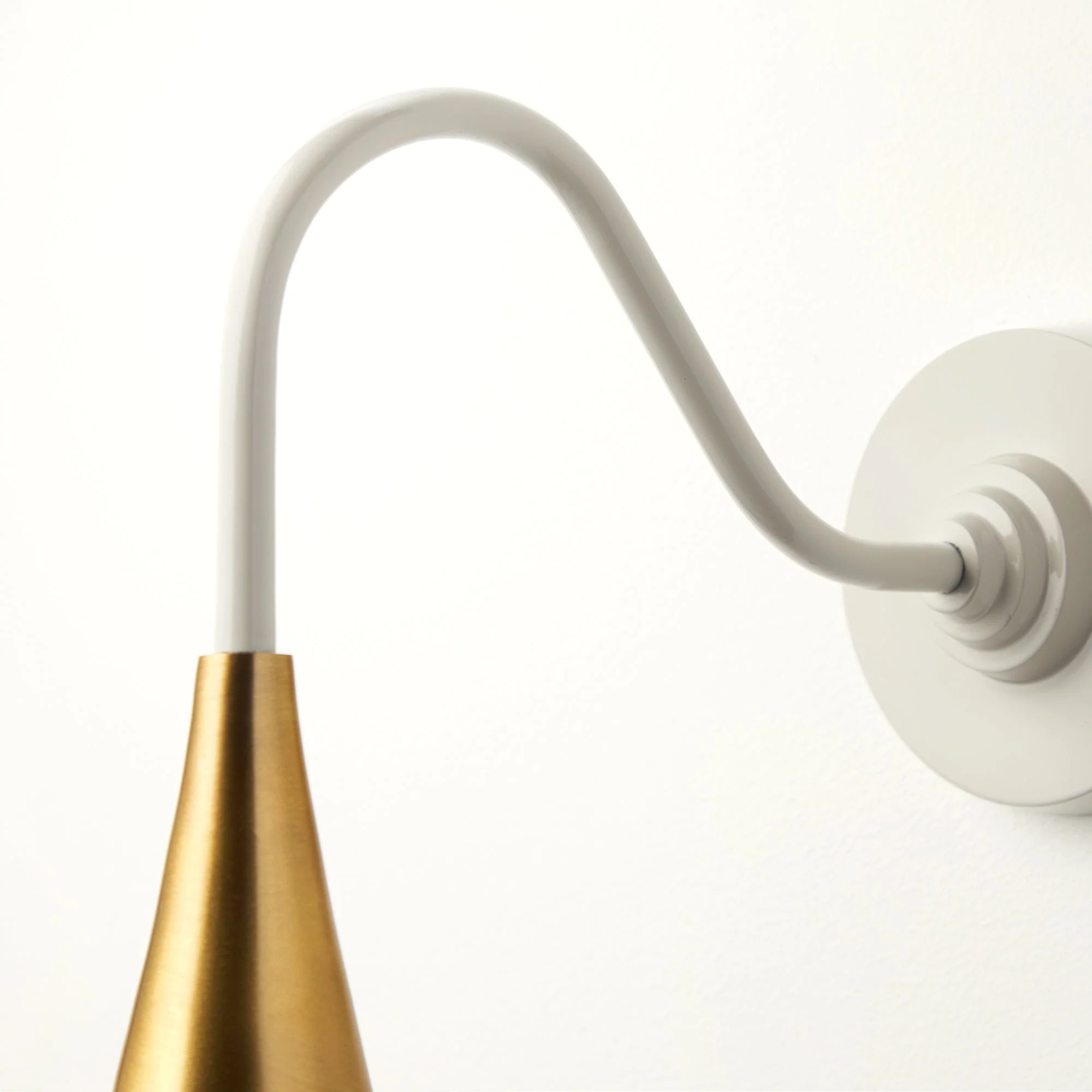 Cone wall fitting in stone - Image 3