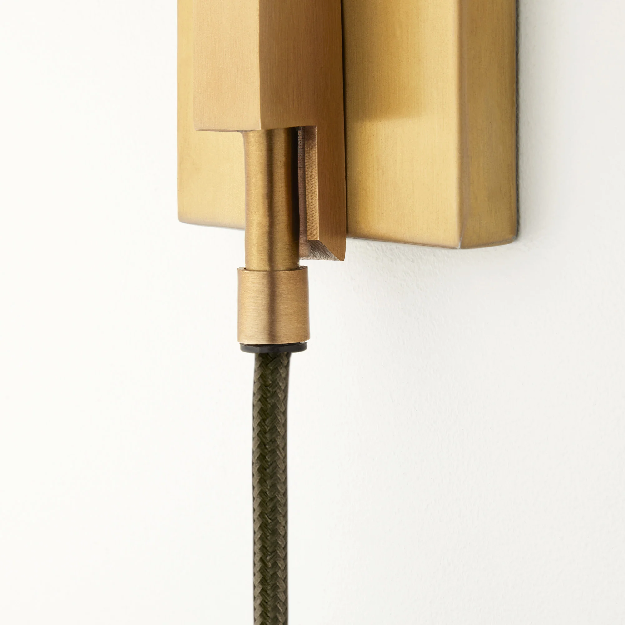 Cooper Wall Fitting in Antique Brass - Image 10