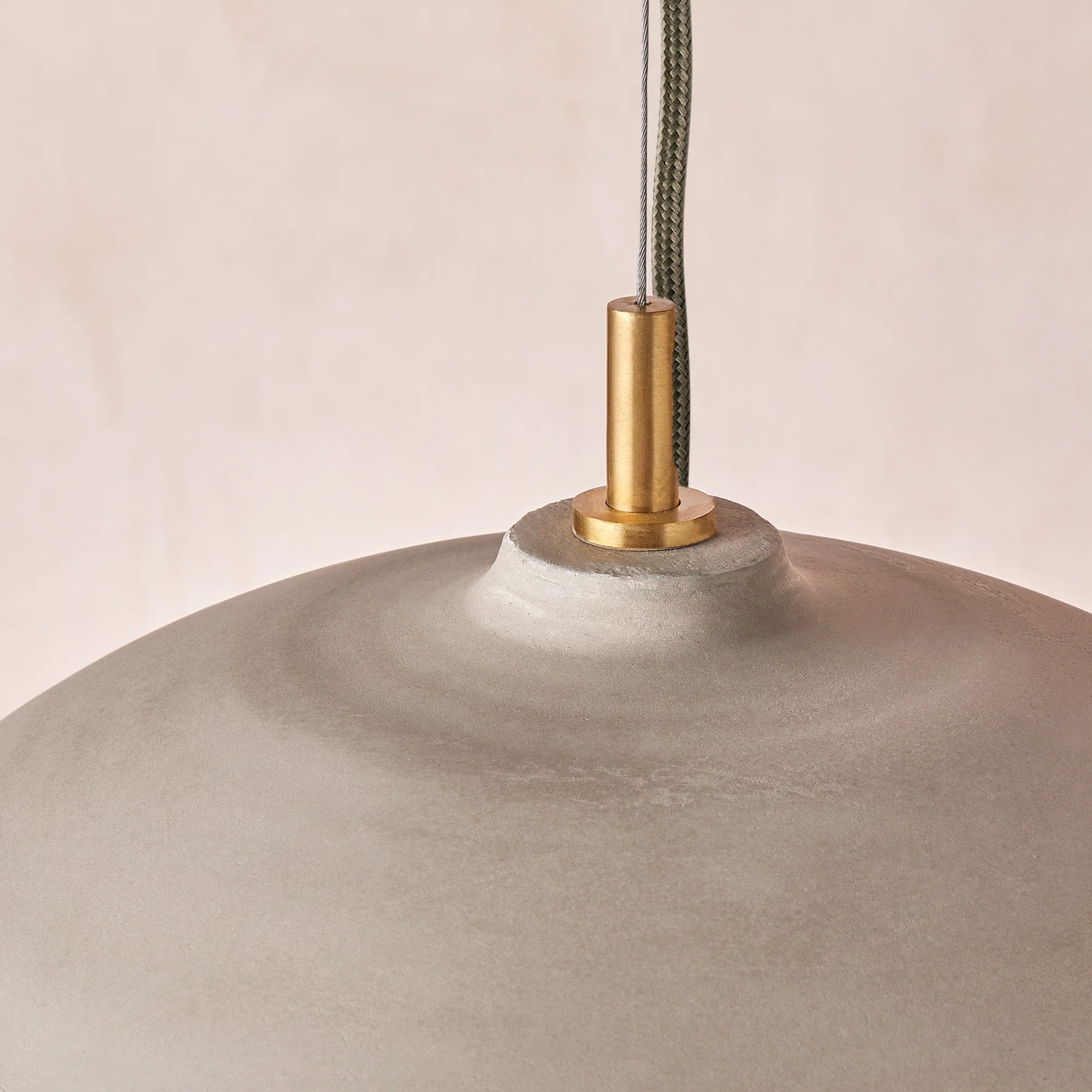 Corleone Pendant in pale grey concrete - Image 6