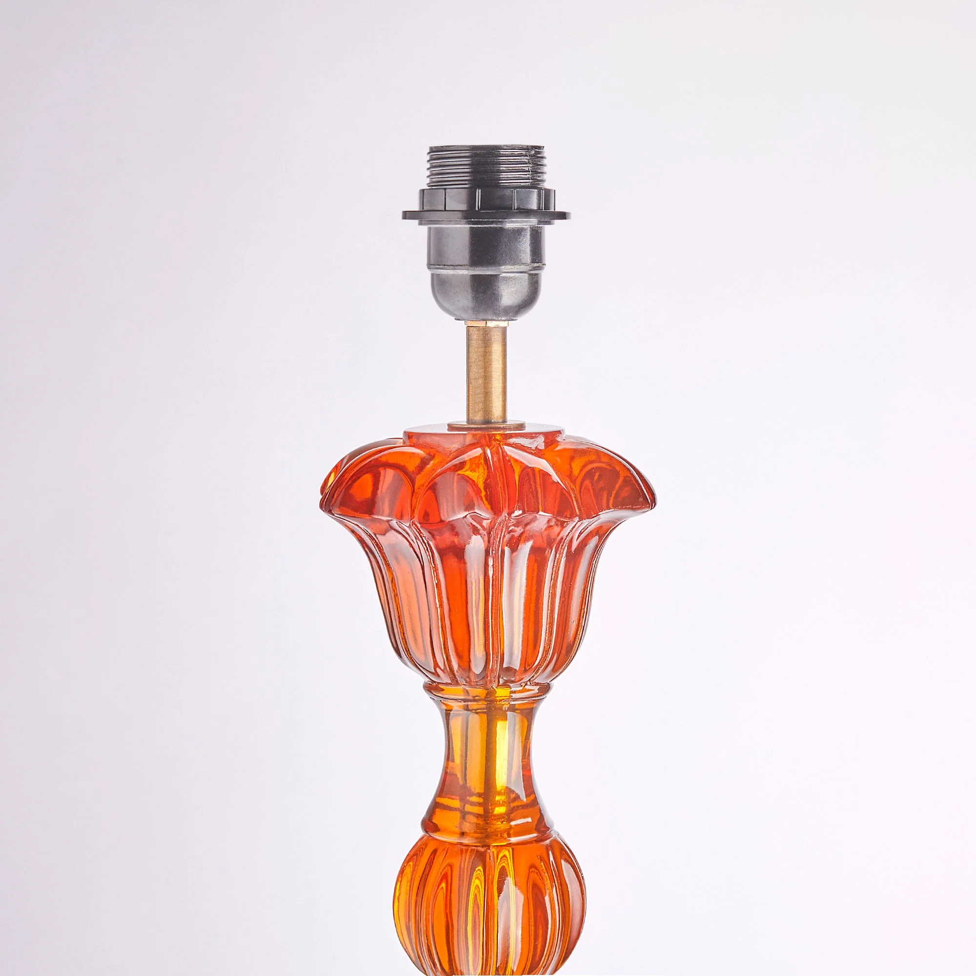 Coronet floor lamp in amber polished resin - Image 5