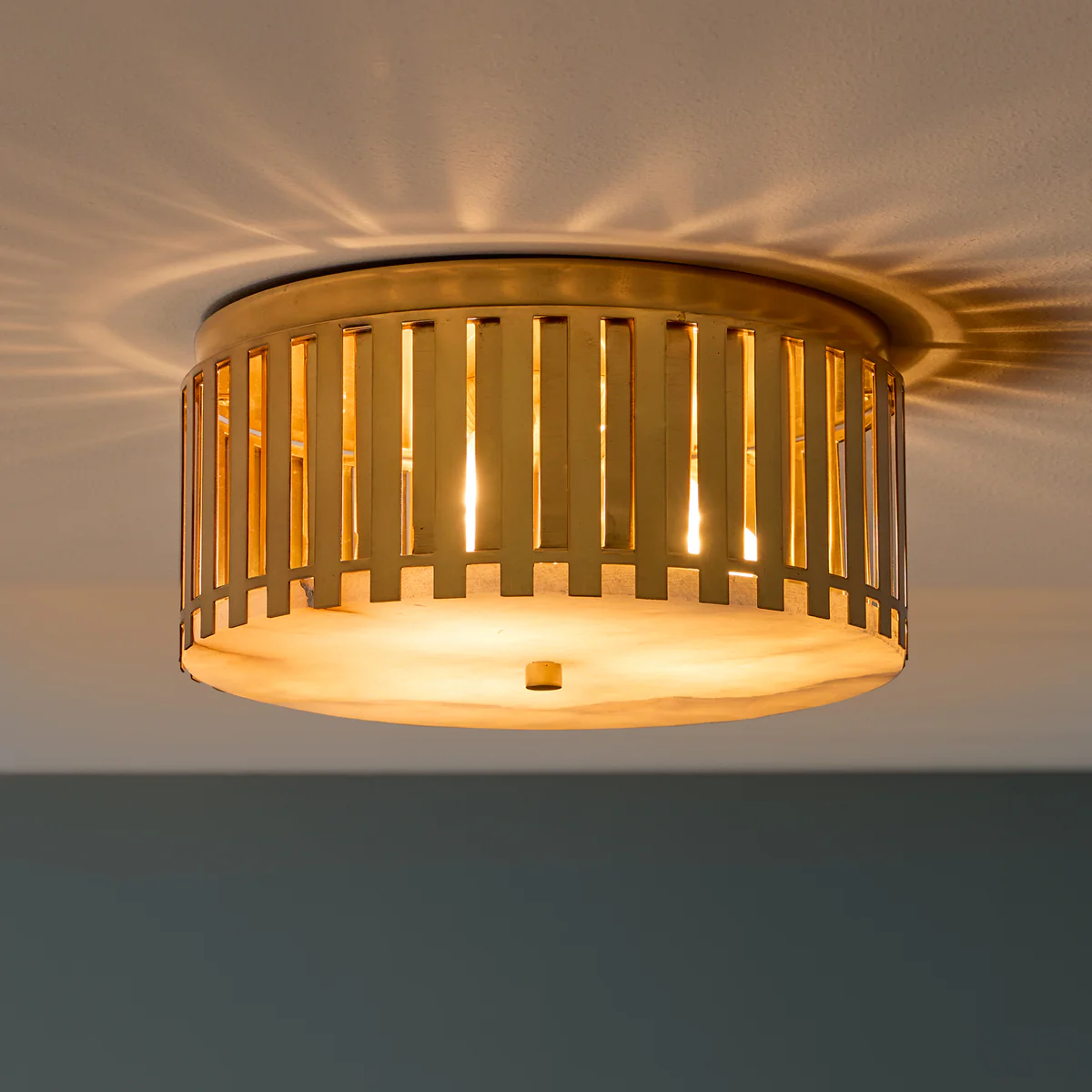 Crenel Flush ceiling light in Alabaster and Brass - Image 2