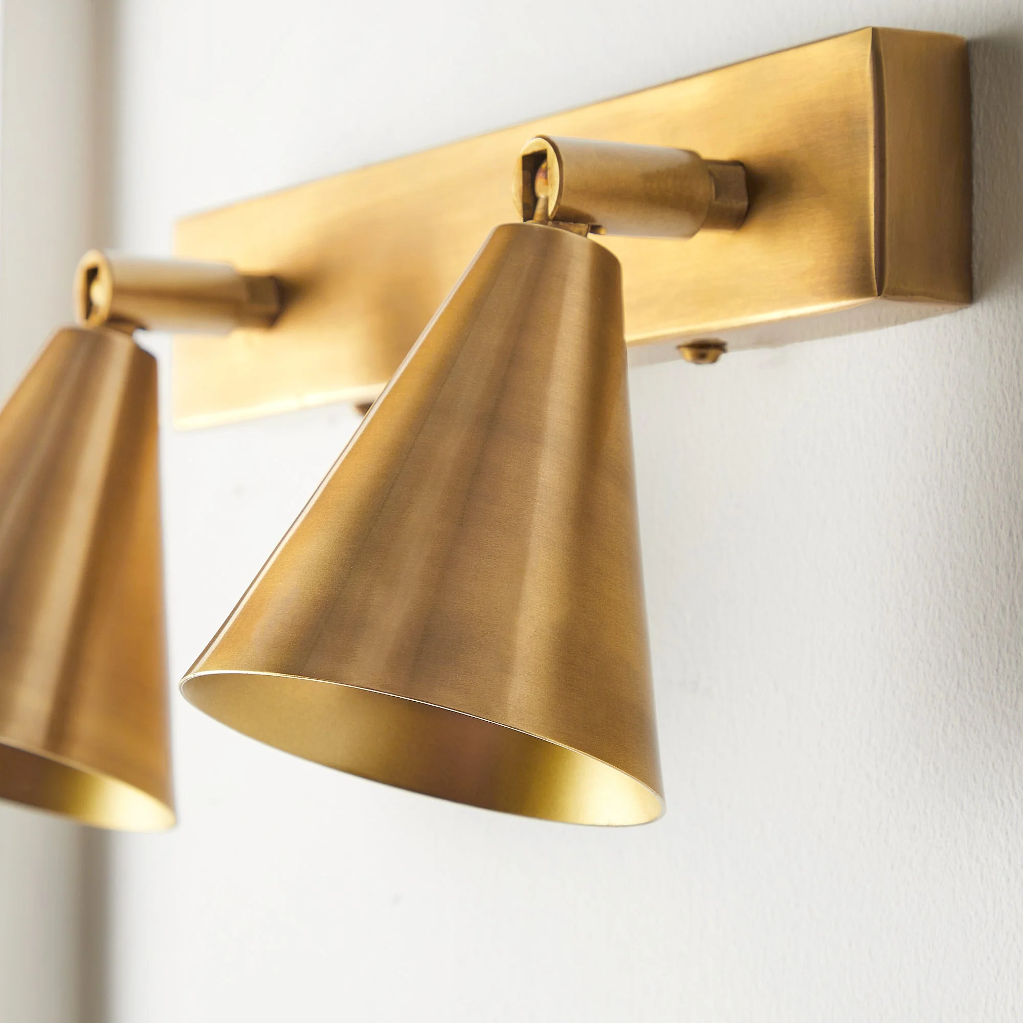 Crick double spotlight in antiqued brass - Image 3