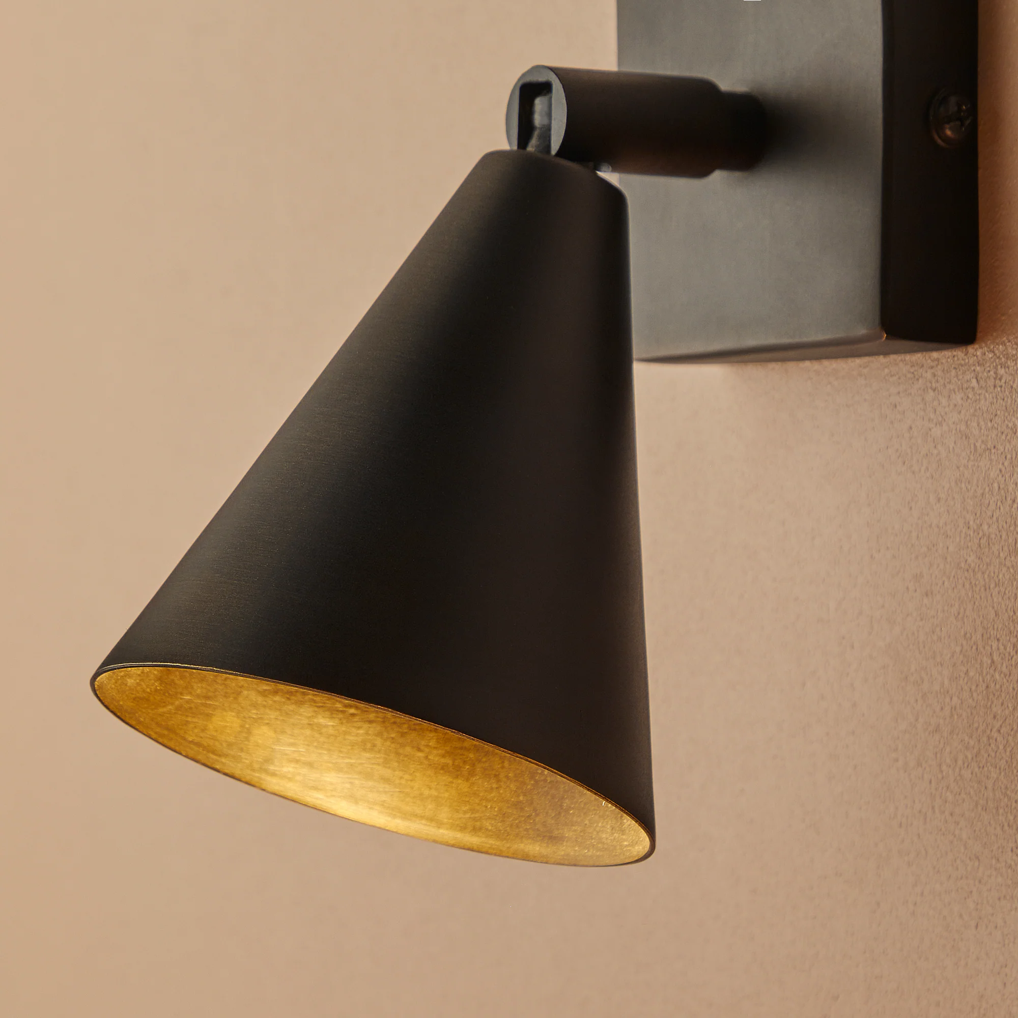 Crick single spotlight in bronze - Image 9