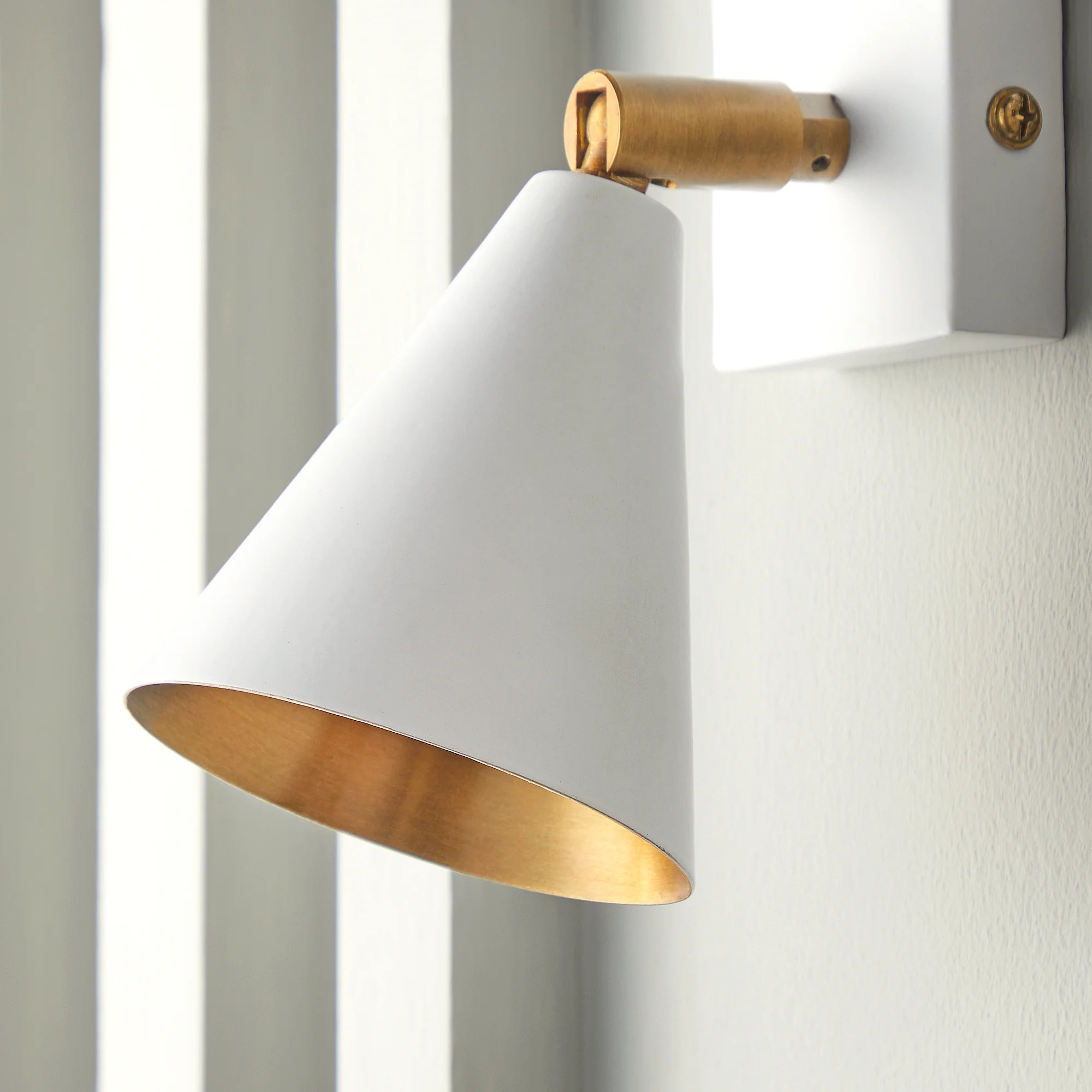 Crick single spotlight in white - Image 8