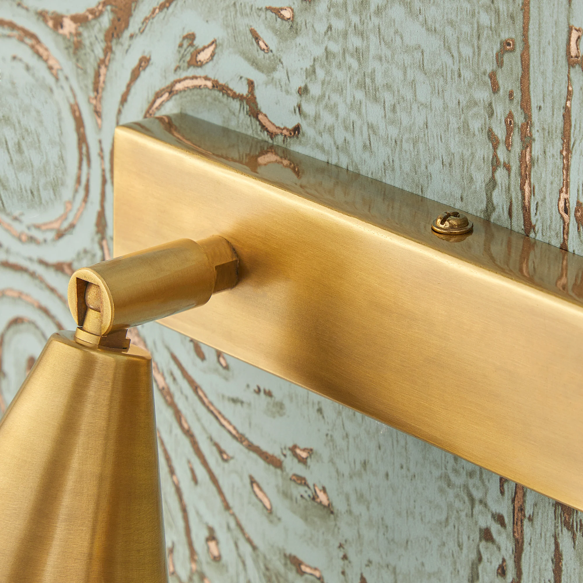 Crick triple spotlight in antiqued brass - Image 12