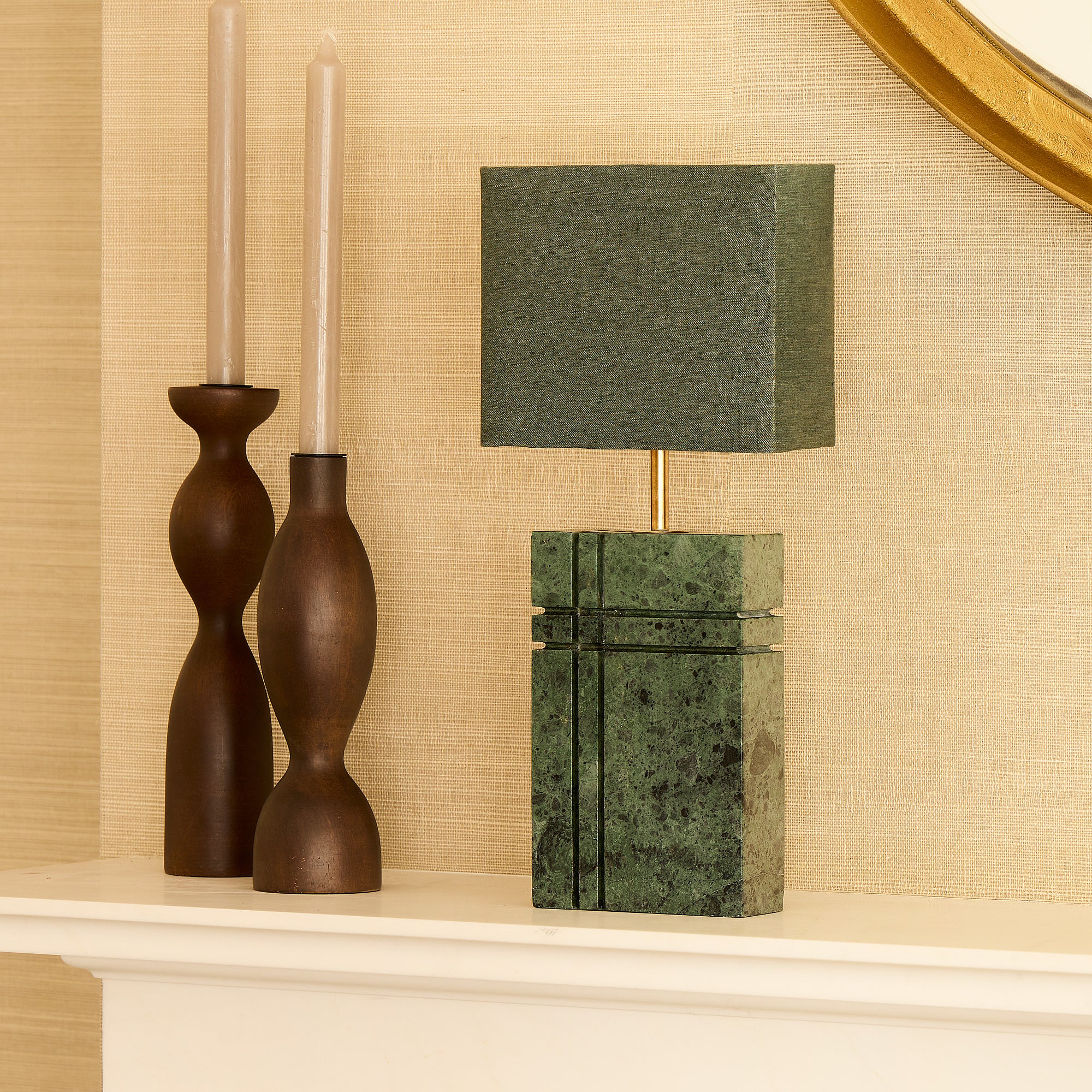 Criss Cross rechargeable table lamp in green marble - Image 3