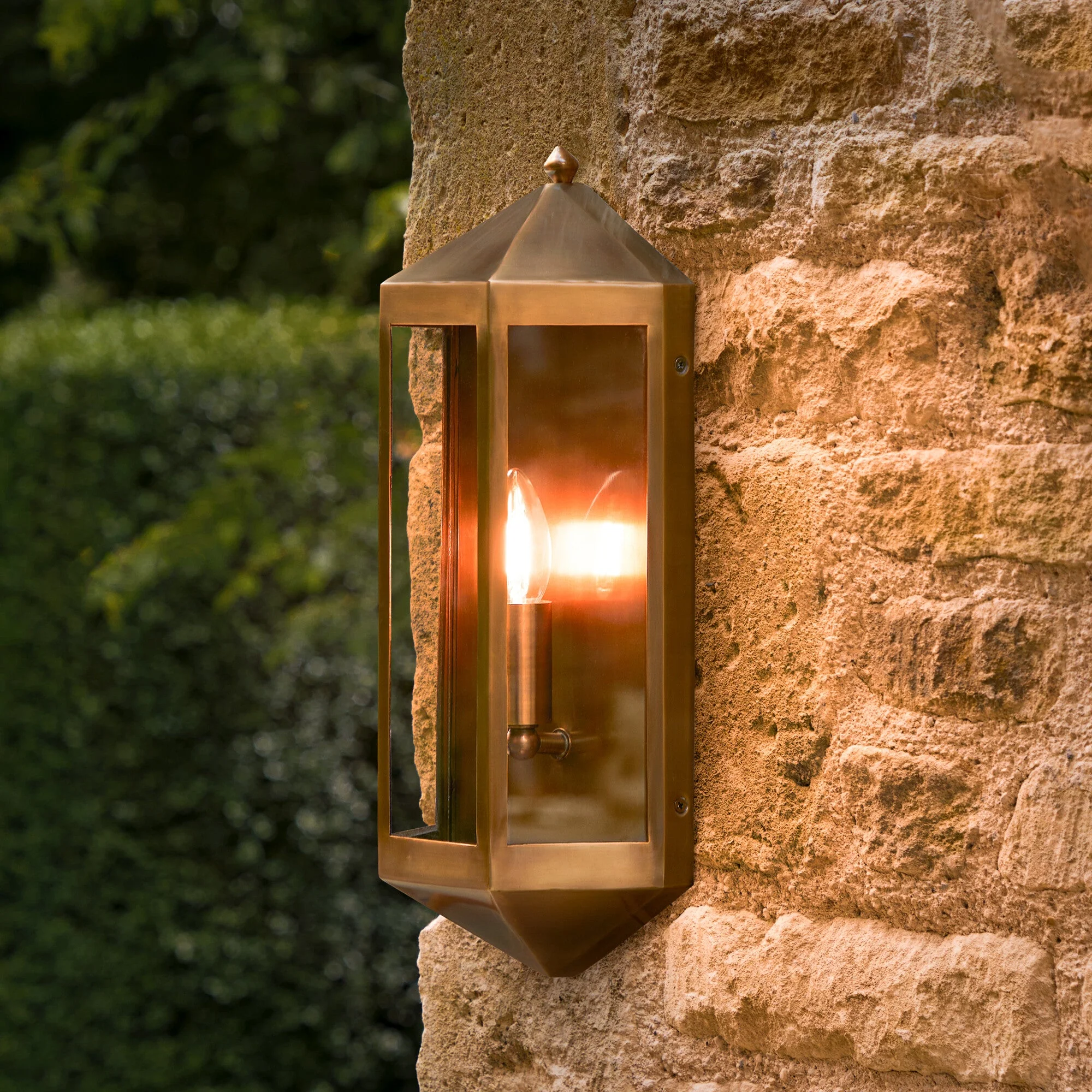 Cromer IP44 exterior wall light in antique brass - Image 3