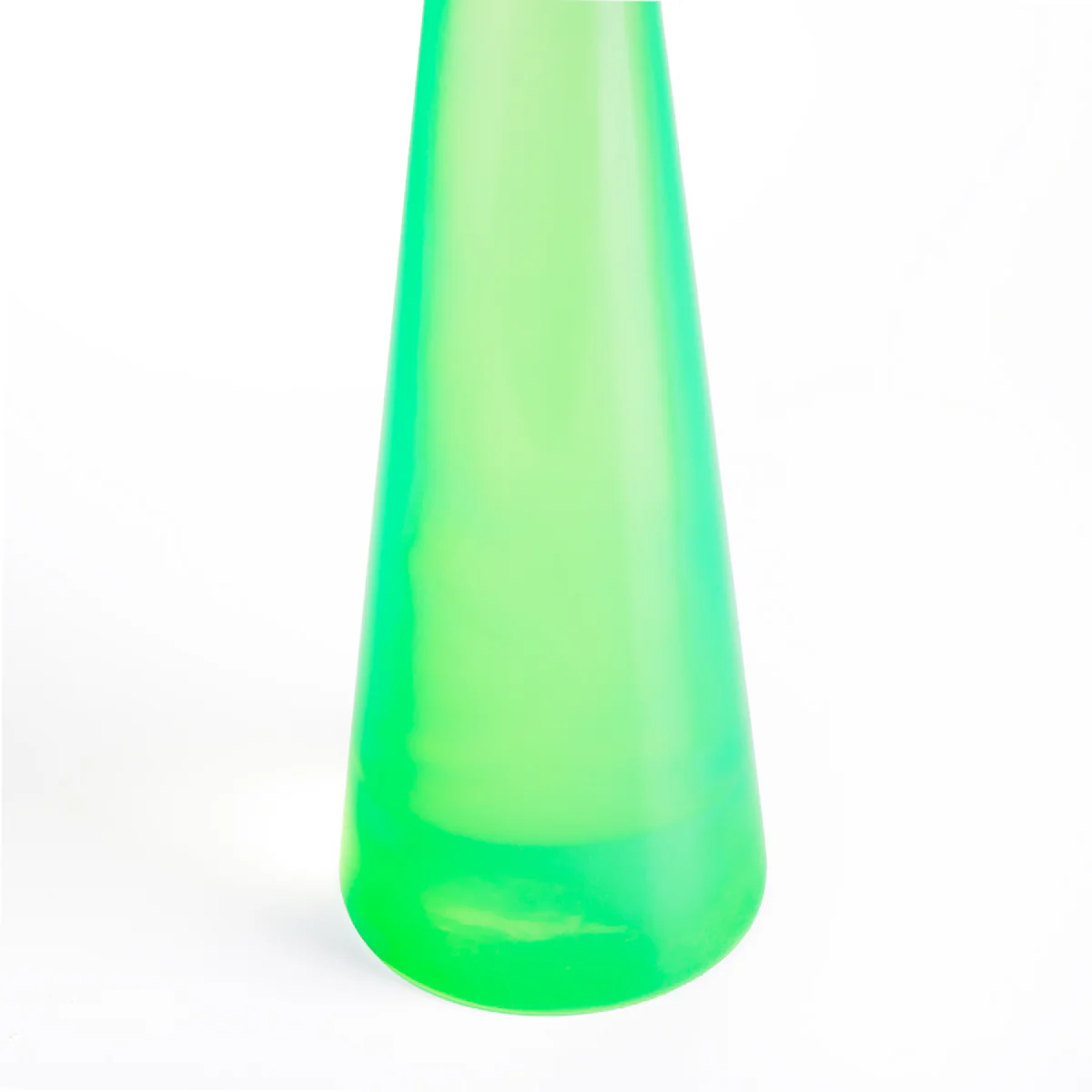 Cueva rechargeable table lamp in neon green by Matthew Williamson - Image 3