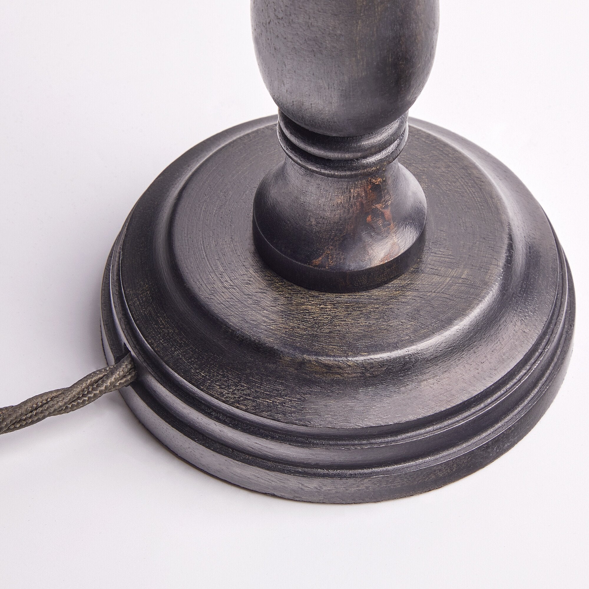Daisy table lamp in ebony - Image 7