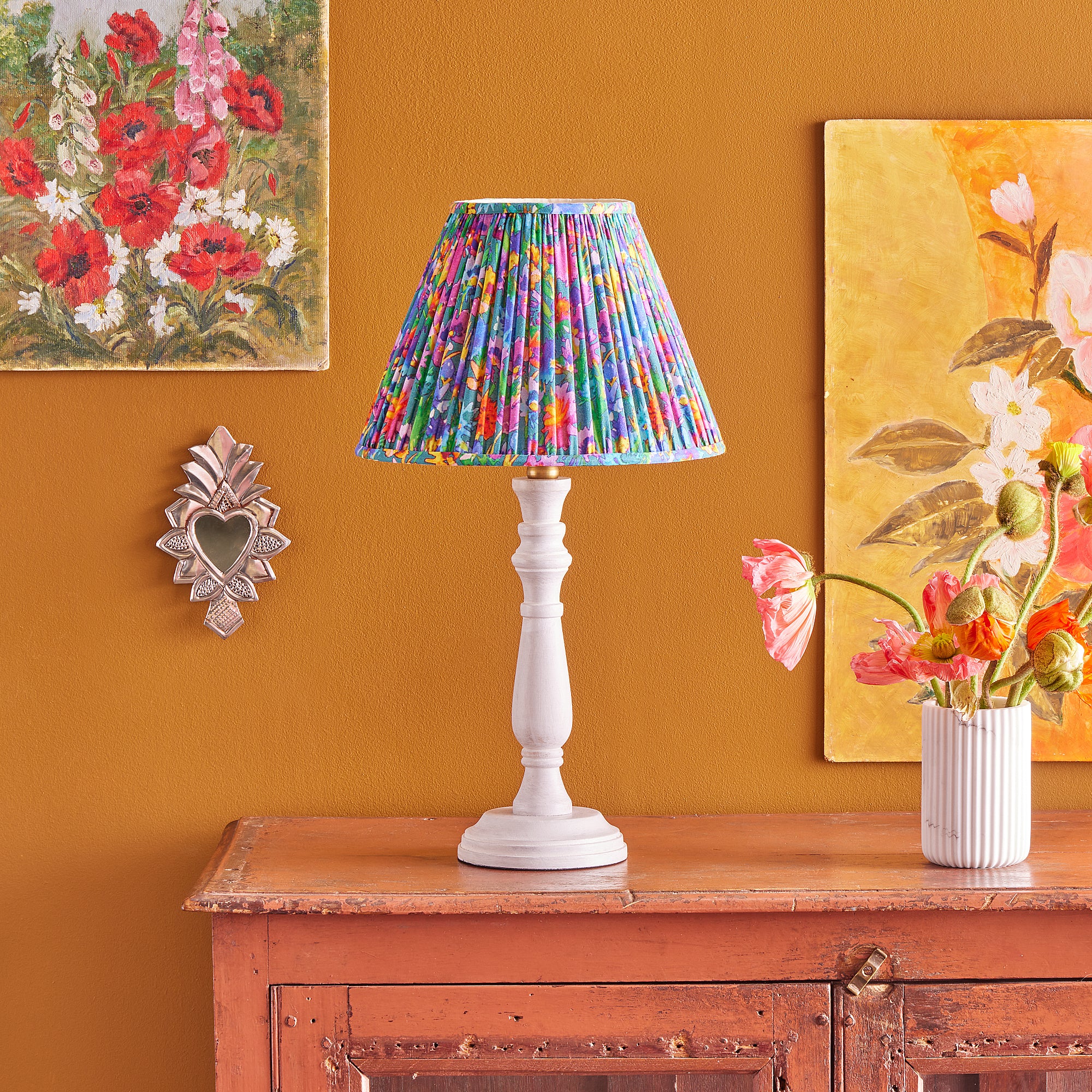 Daisy table lamp in natural whitewash - Image 10