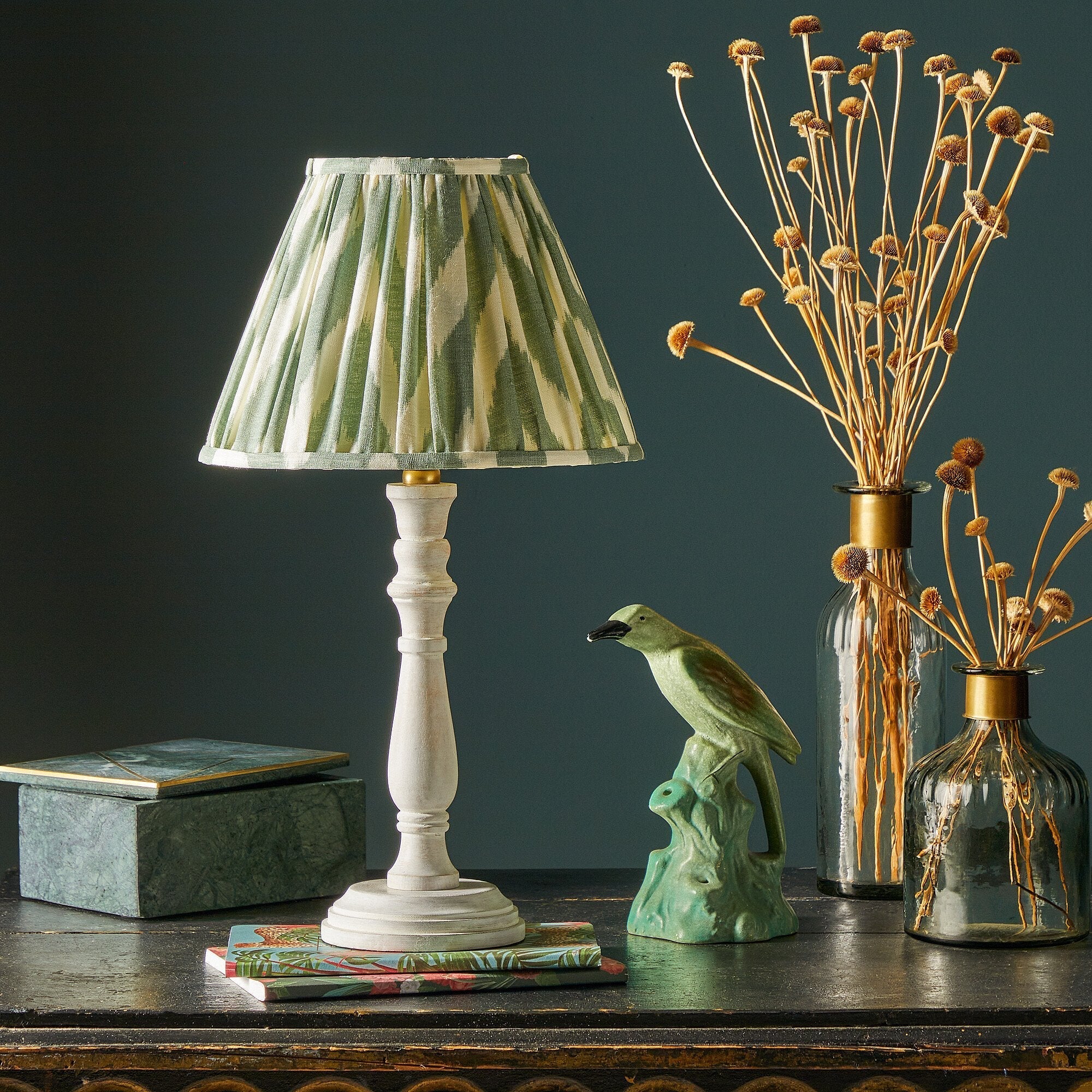 Daisy table lamp in natural whitewash - Image 3