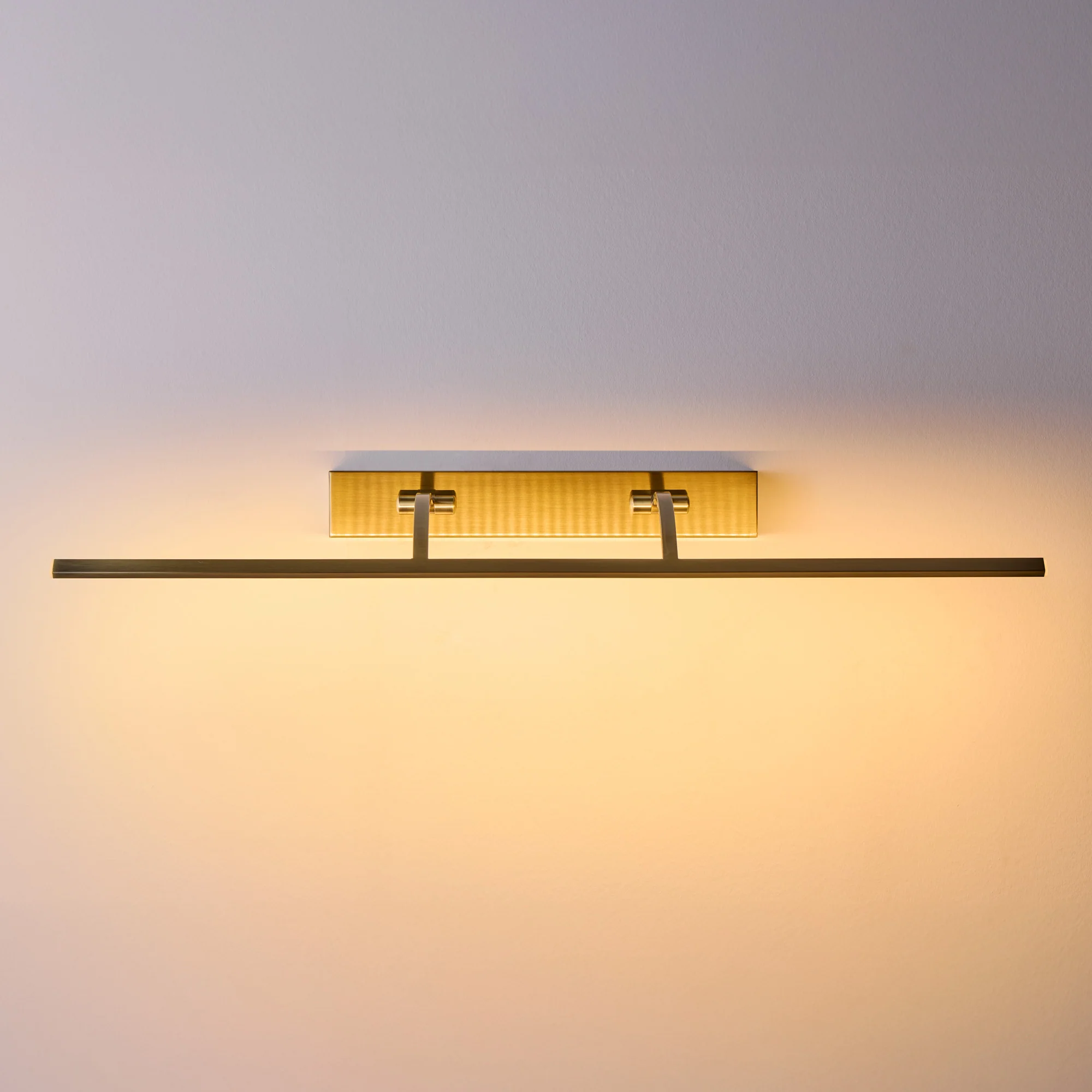 Dimmable Larger Blake picture light in antique brass finish - Image 8