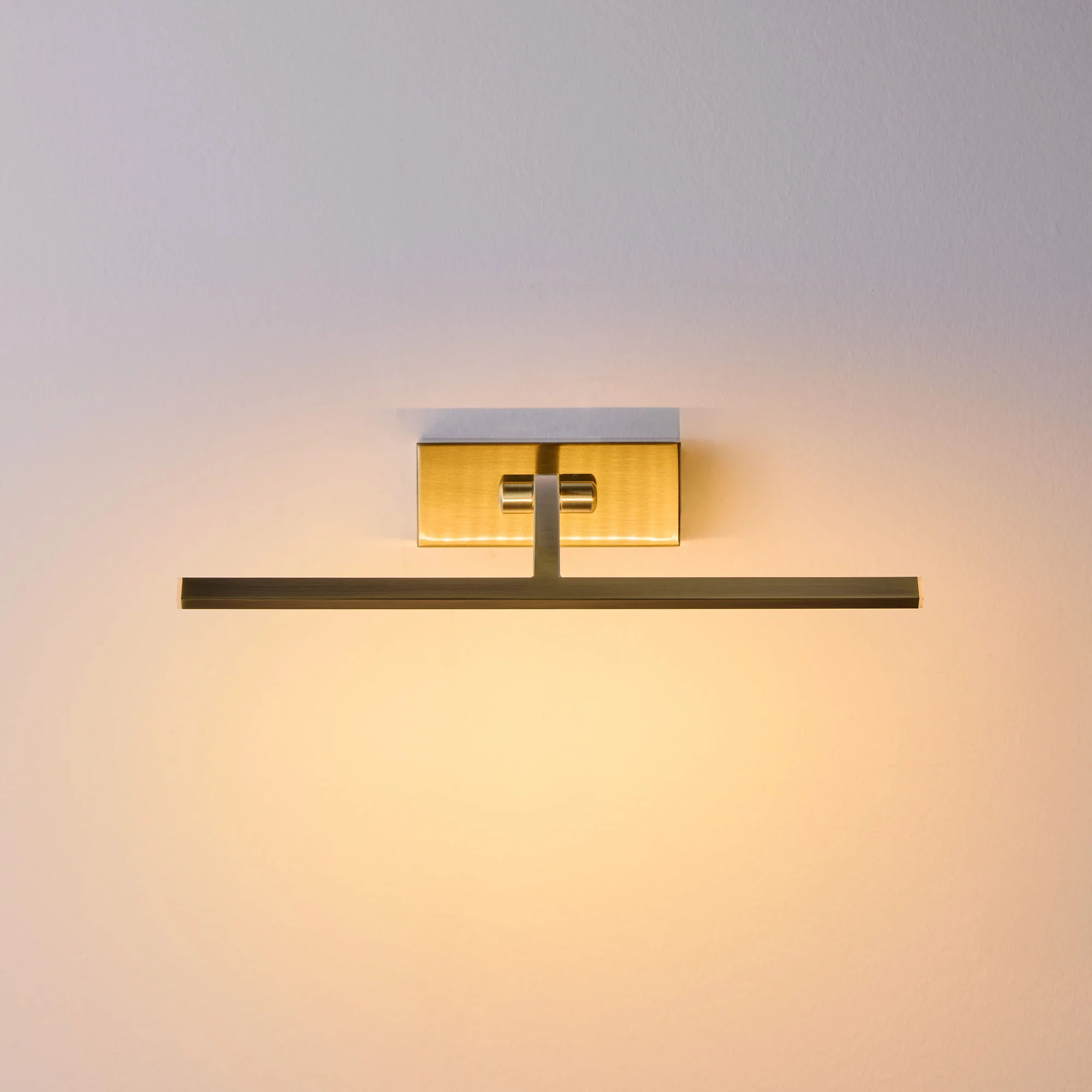 Dimmable smaller Blake picture light in antique brass finish - Image 8
