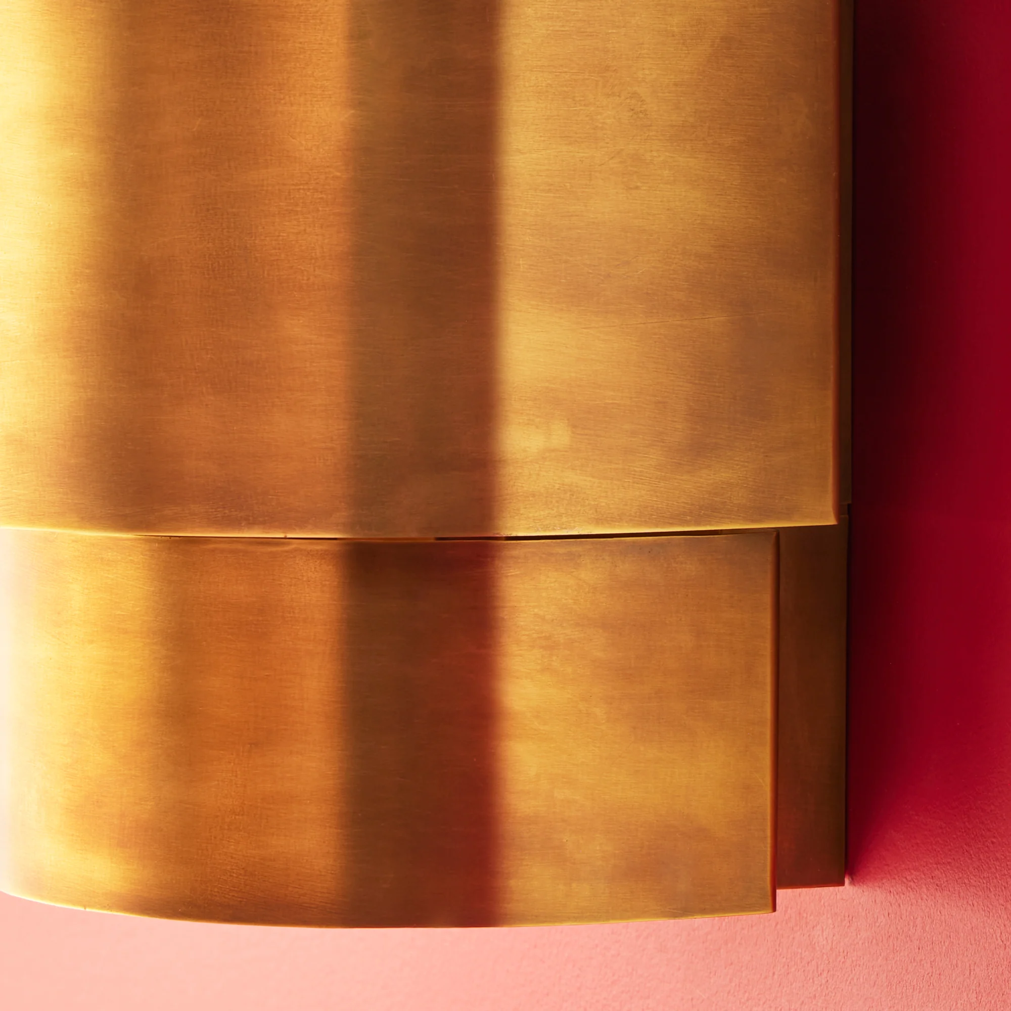 Dorsey wall light in antique brass finish - Image 3