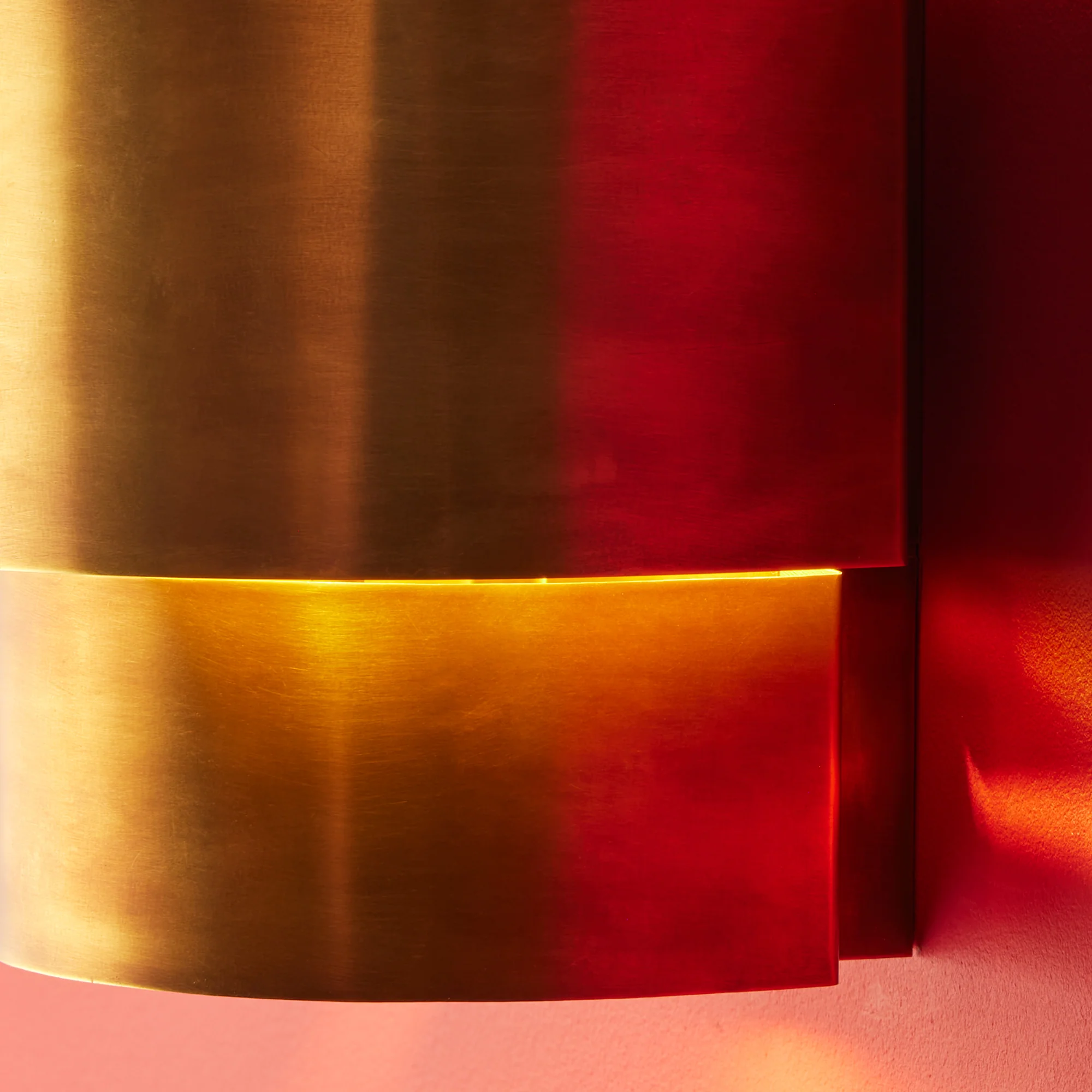 Dorsey wall light in antique brass finish - Image 4