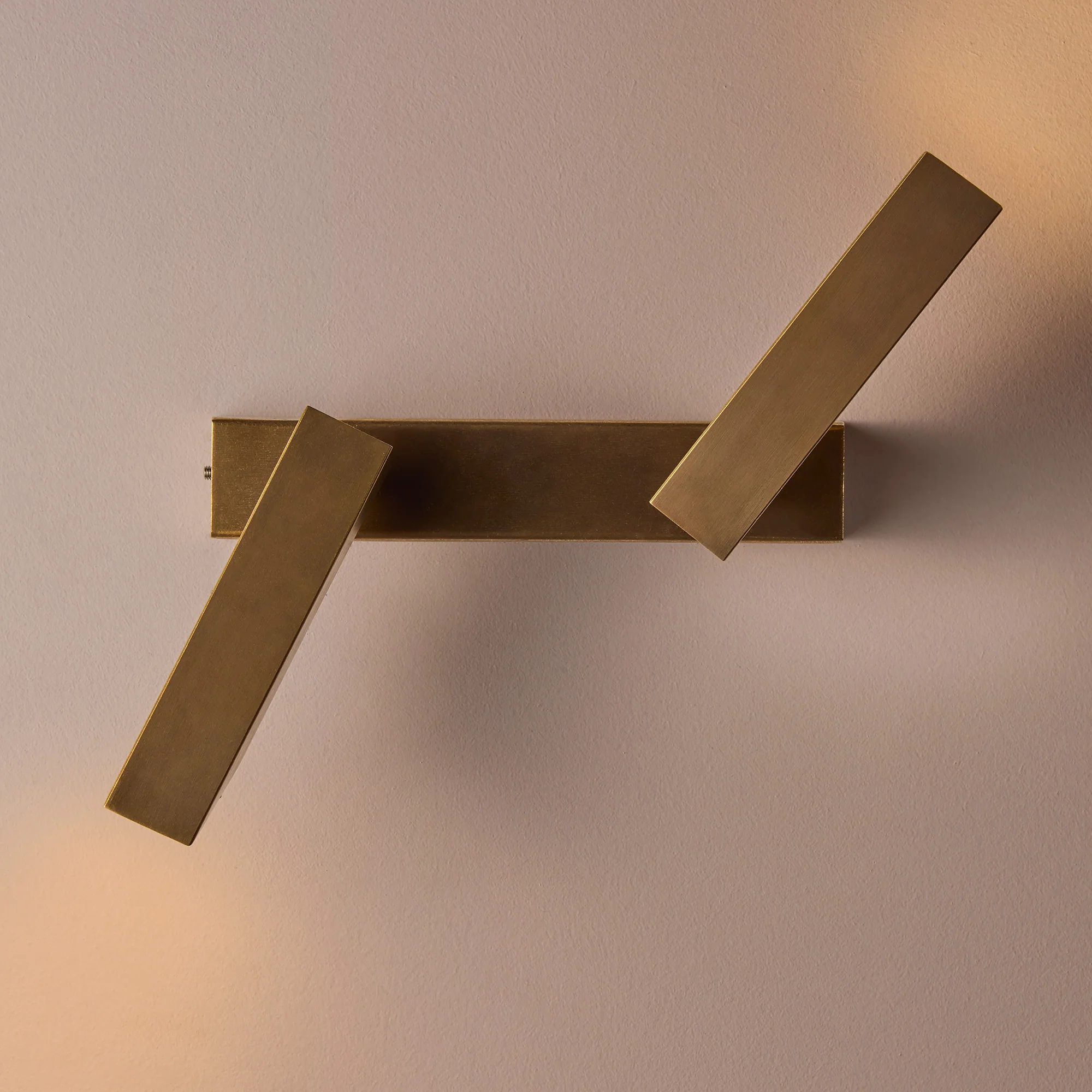 double Andor IP54 adjustable wall light in brass - Image 13