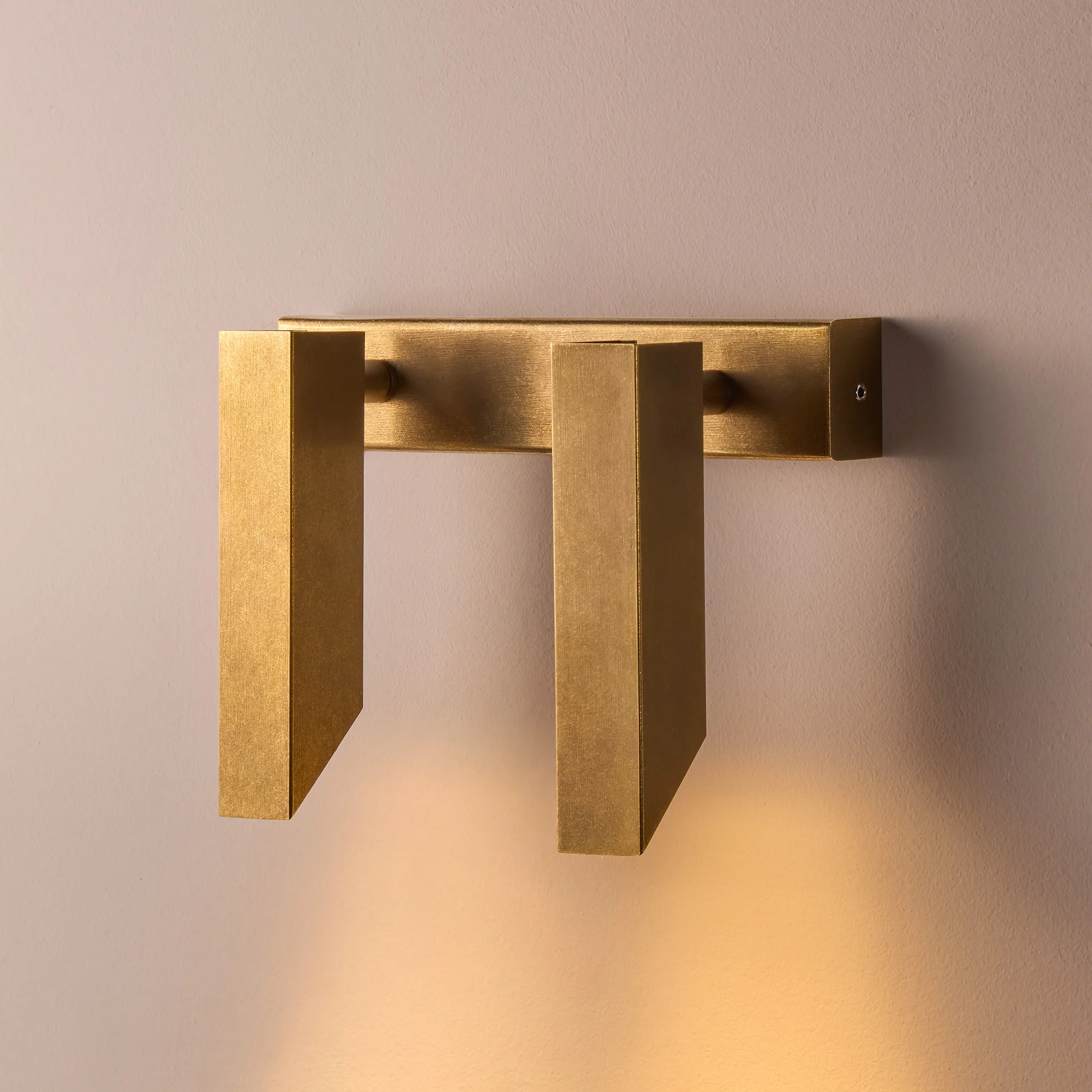 double Andor IP54 adjustable wall light in brass - Image 3