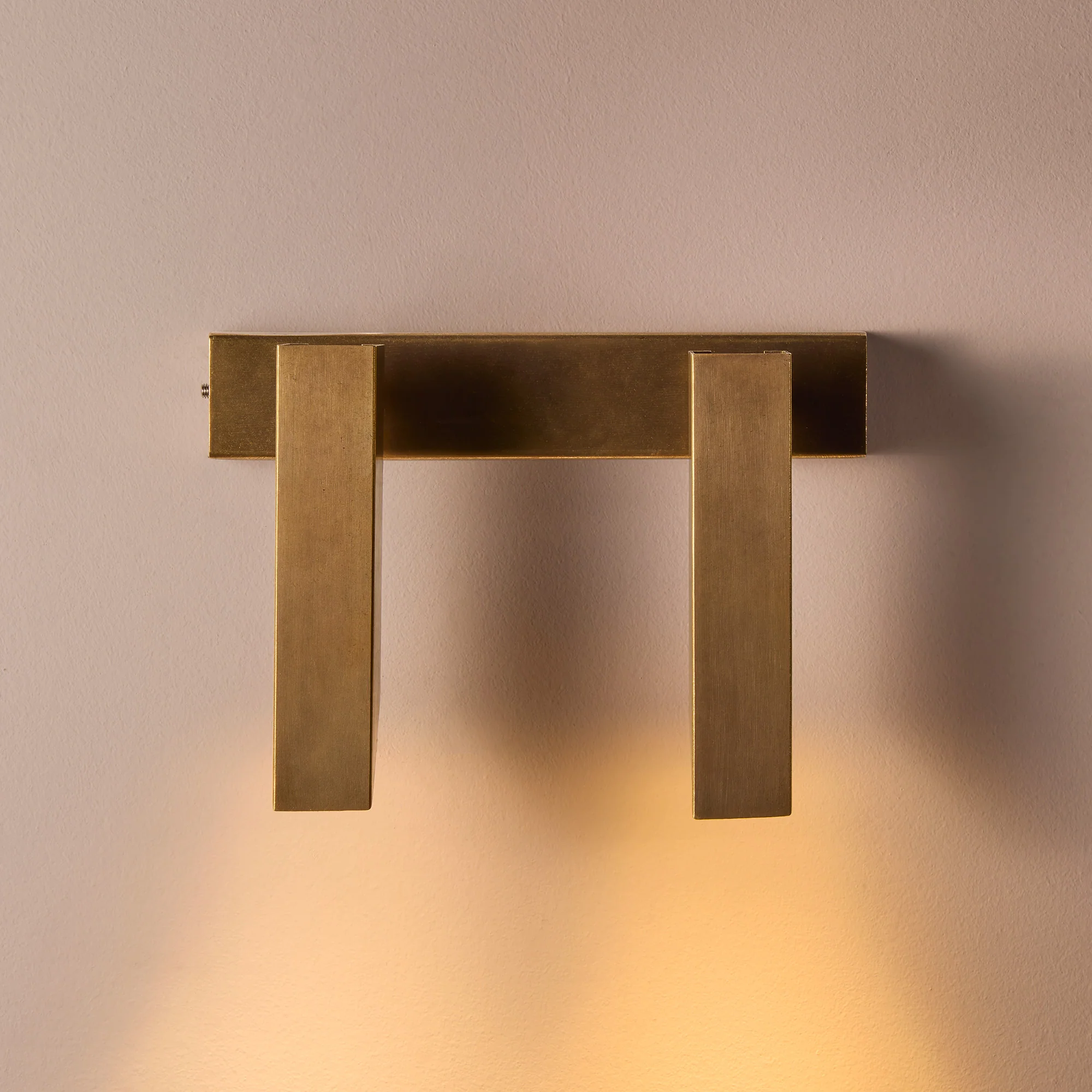 double Andor IP54 adjustable wall light in brass - Image 6