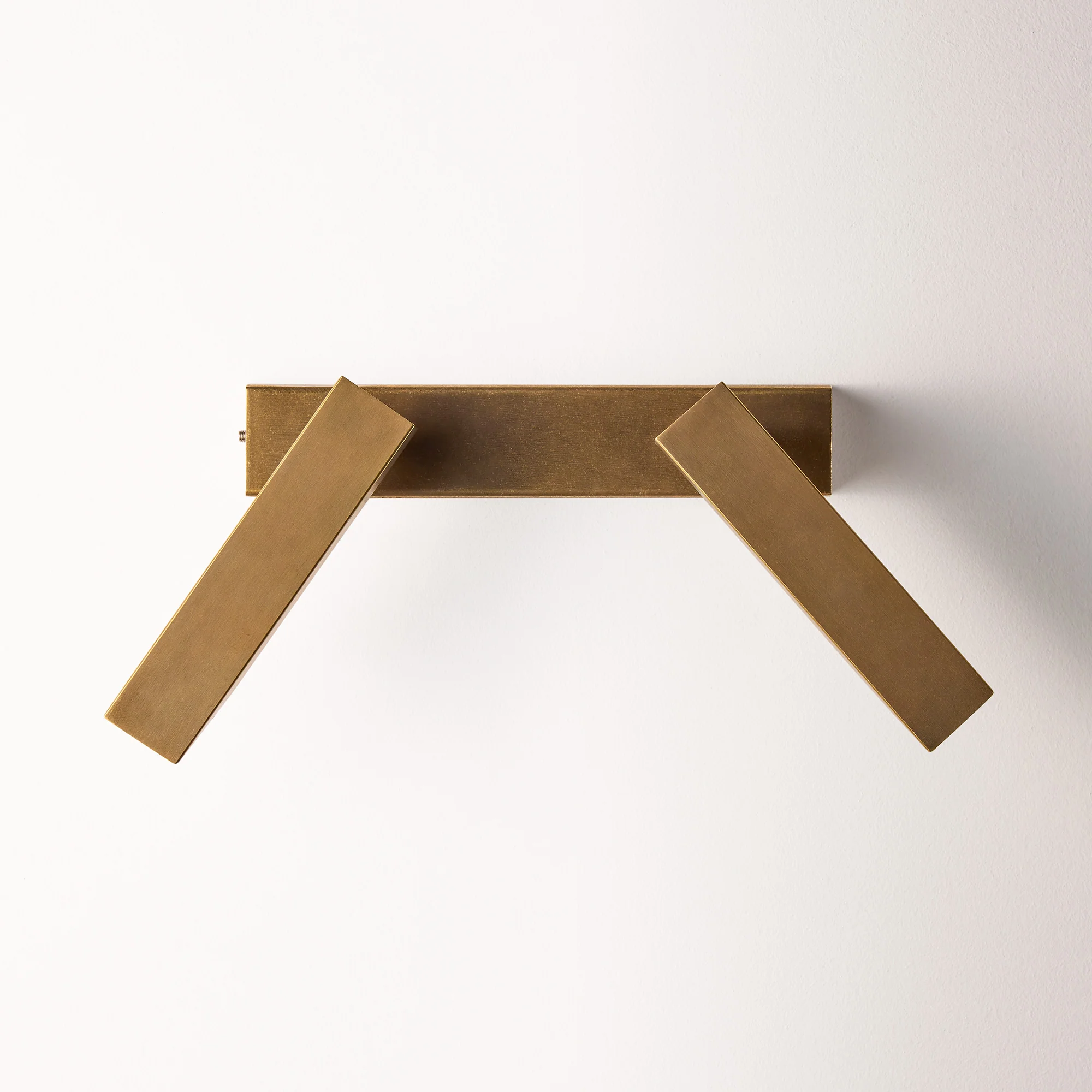 double Andor IP54 adjustable wall light in brass - Image 8