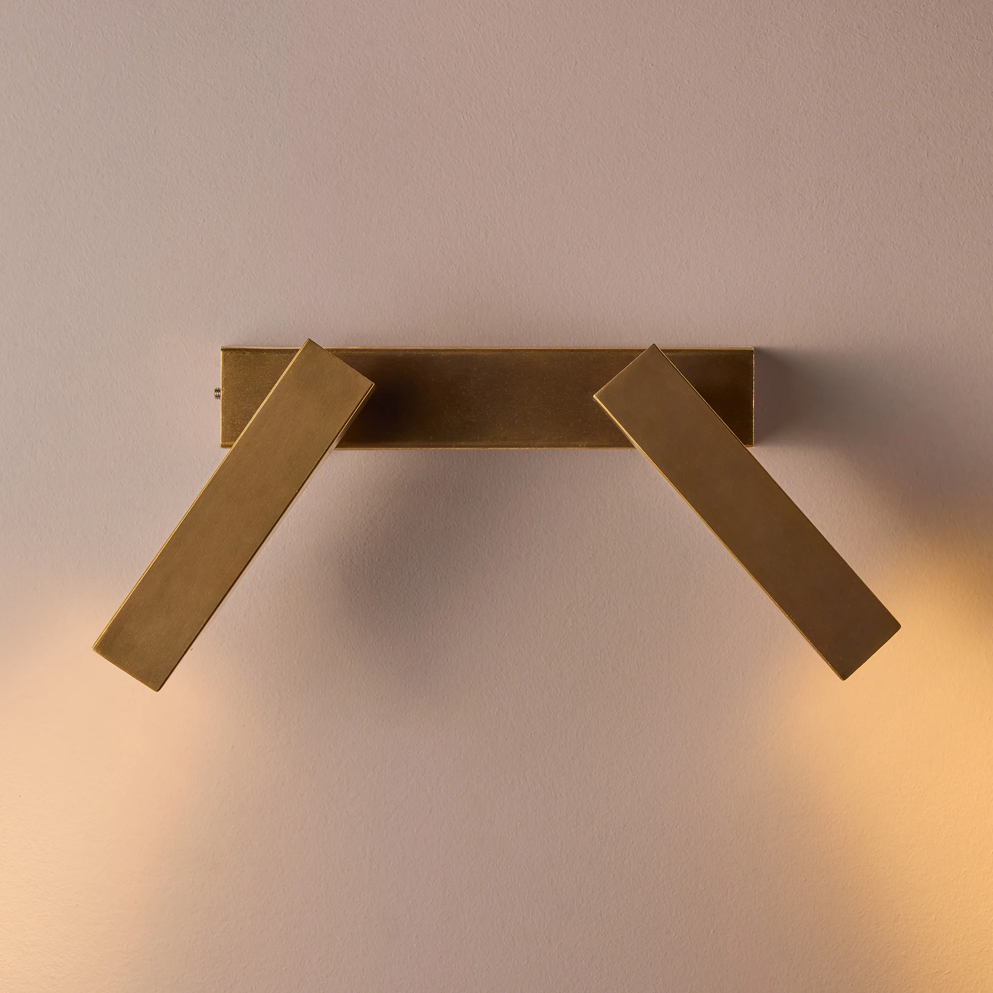 double Andor IP54 adjustable wall light in brass - Image 9