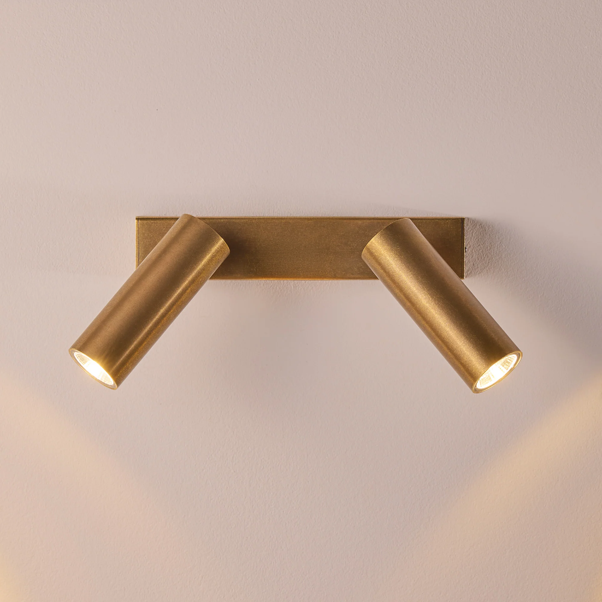 Double Austell IP54 spotlight in brass - Image 10