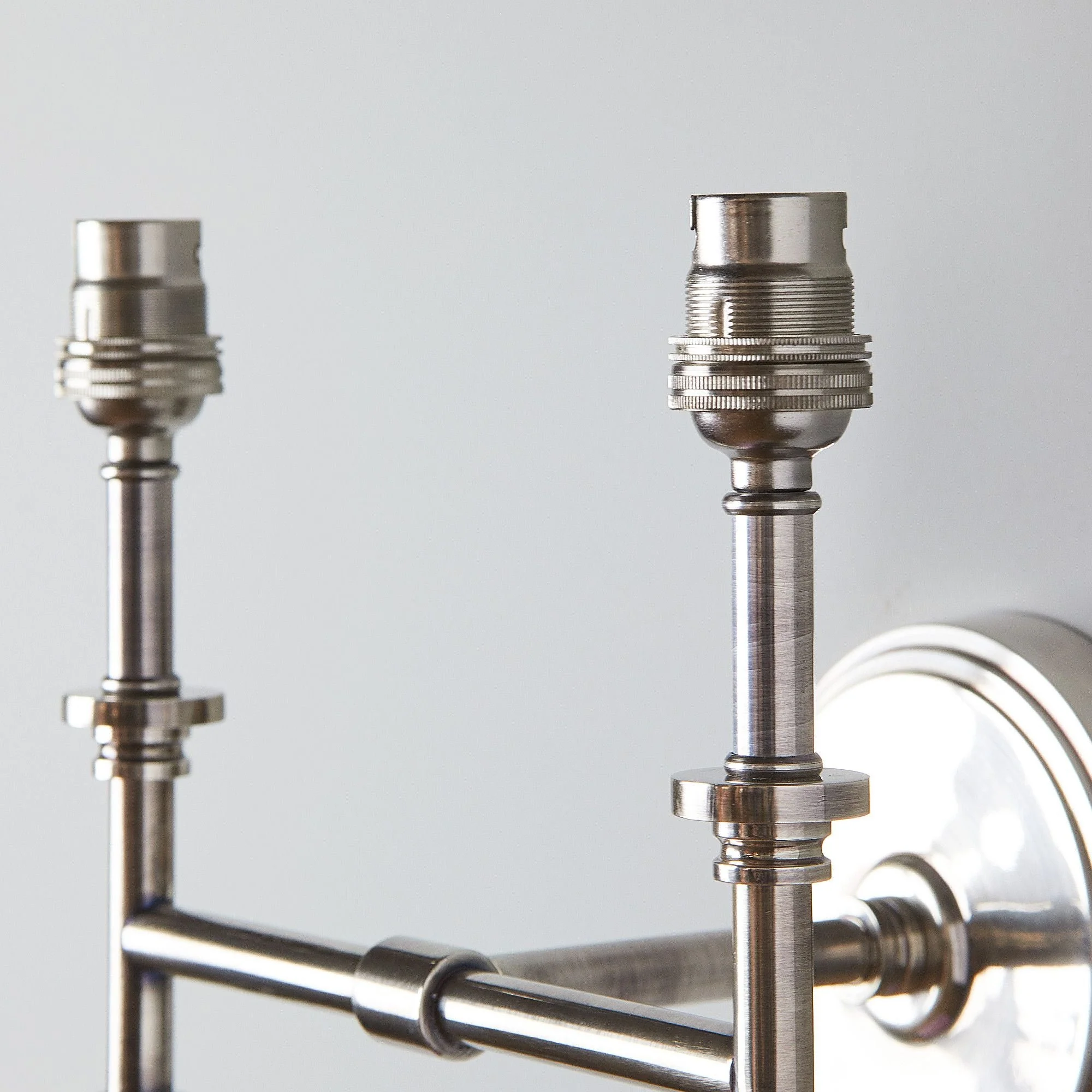 Double Chukka Wall fitting in antiqued silver - Image 3