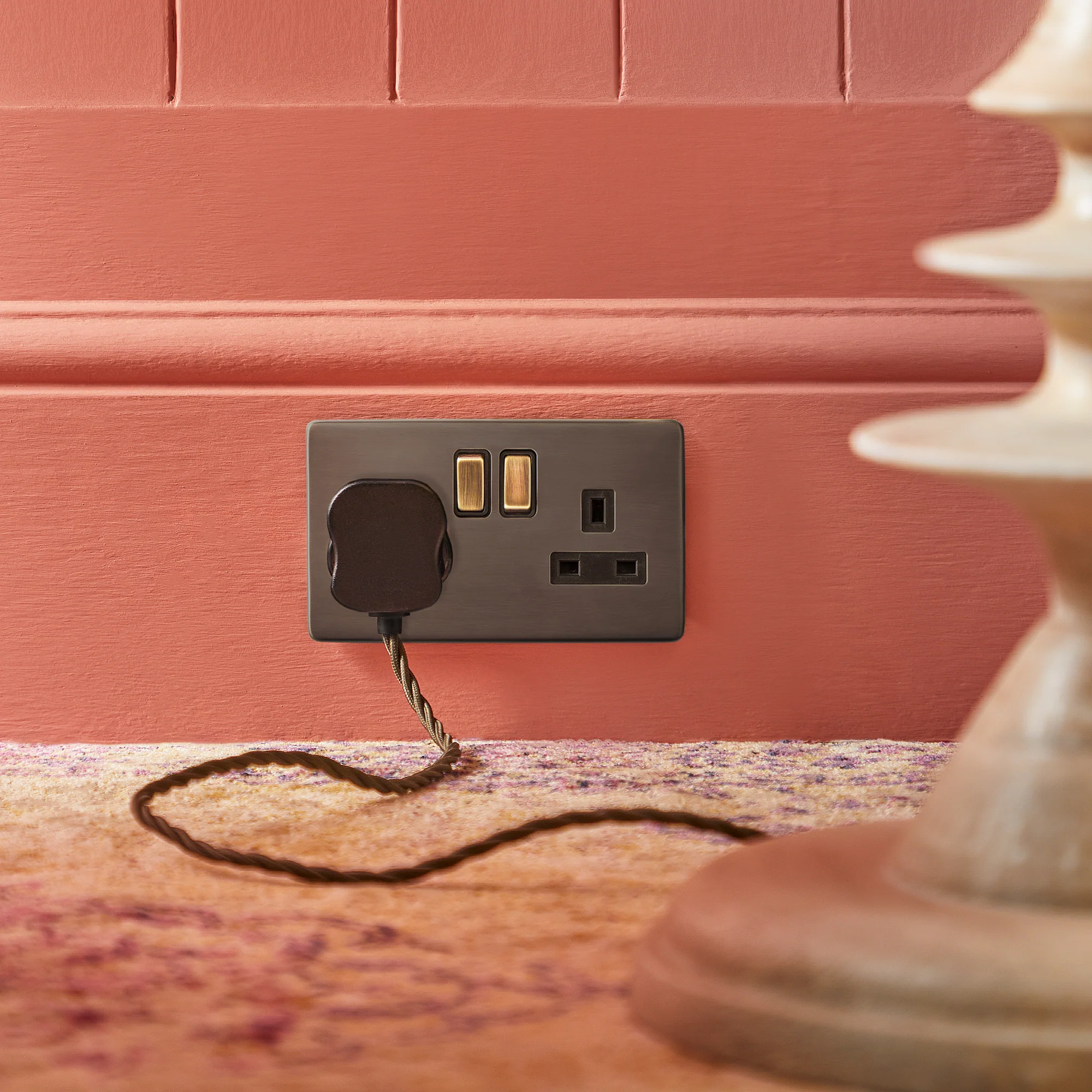 Double Florence plug socket in bronze - Image 4