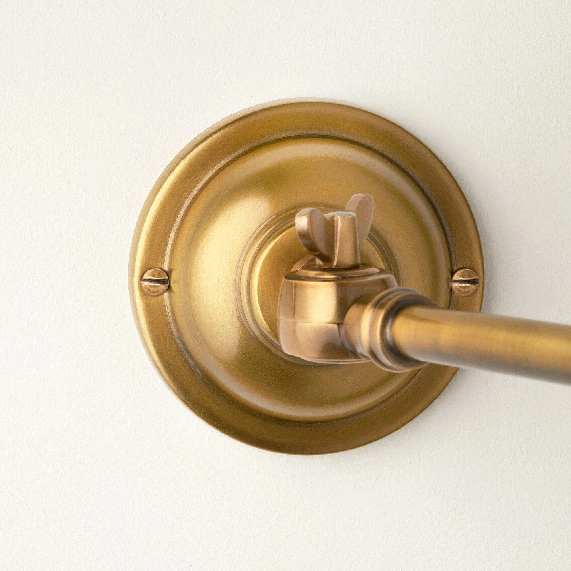 Double jointed wall fitting in antiqued brass - Image 5