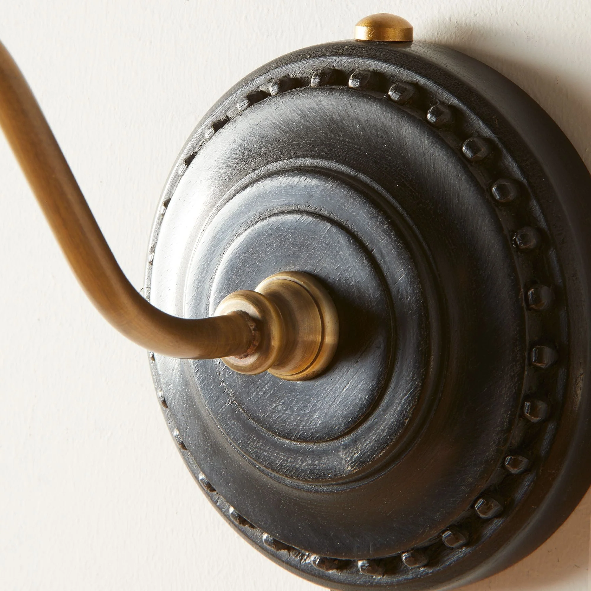 Drake wall fitting in wood and brass - Image 3