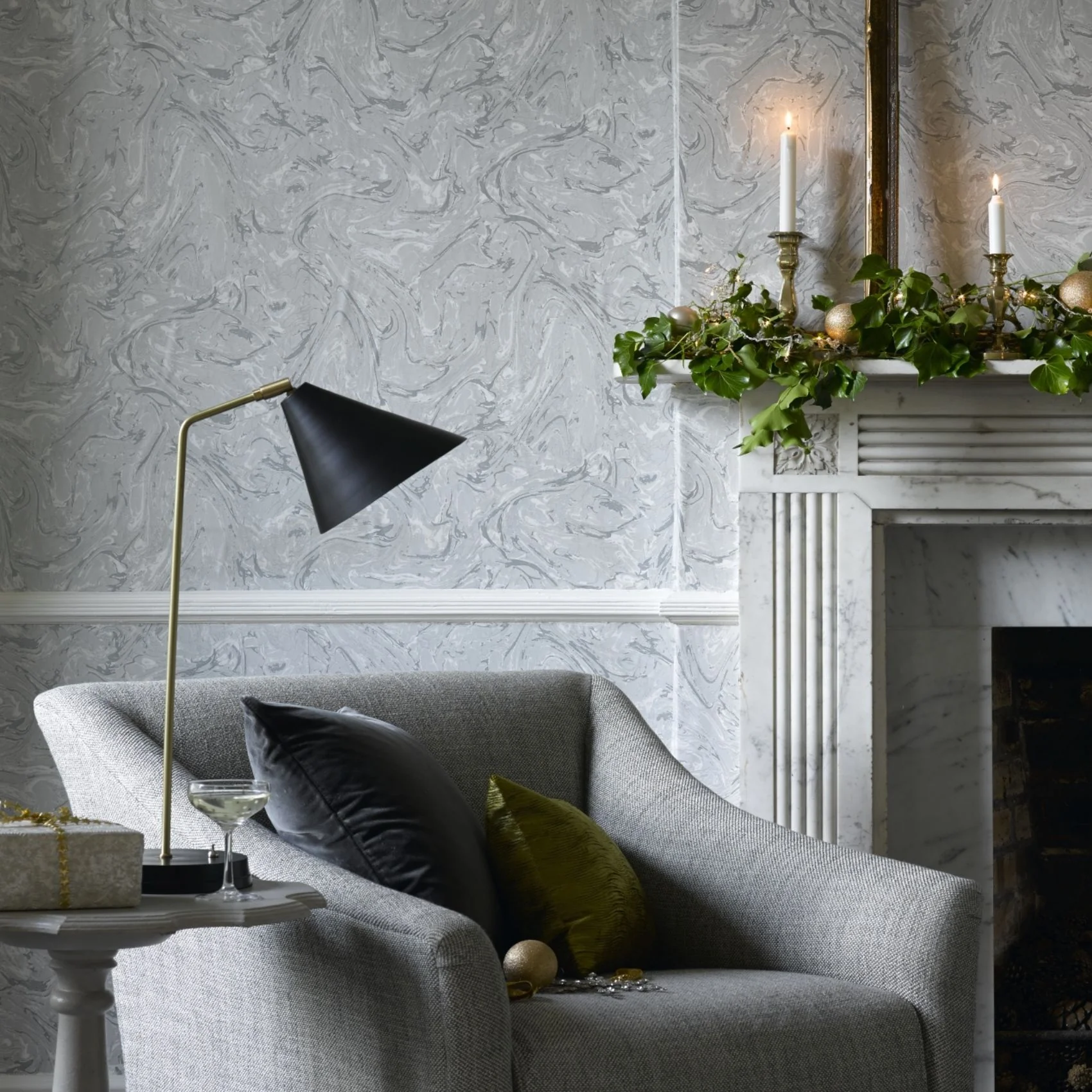 Drax Desk light in brass and a black hood - Image 6