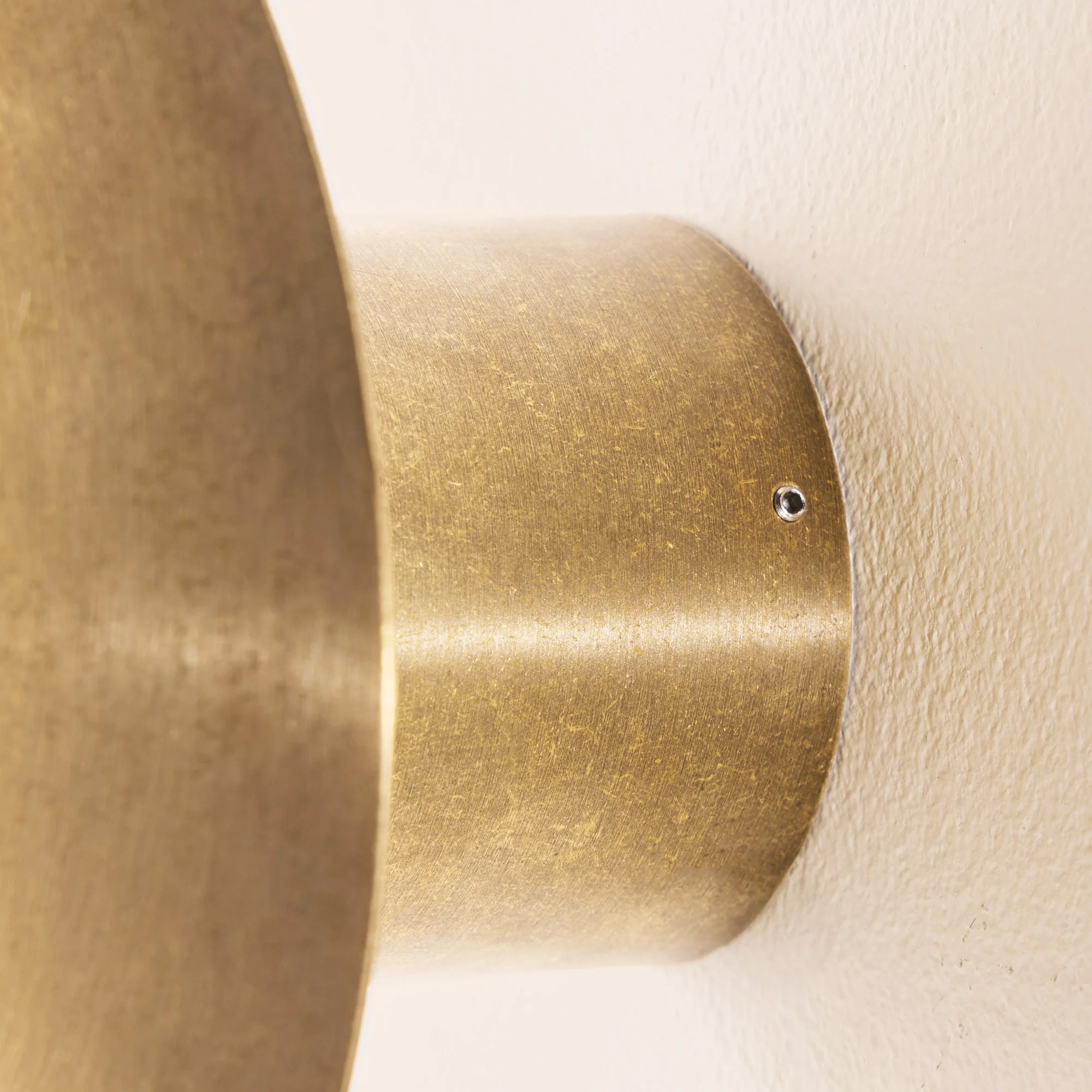 Eden IP65 wall light in brass - Image 4