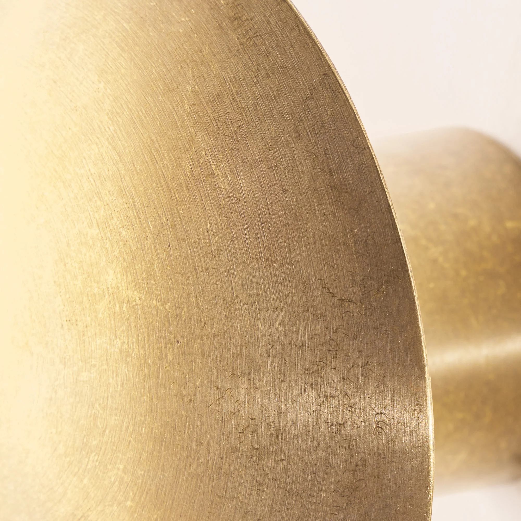 Eden IP65 wall light in brass - Image 7