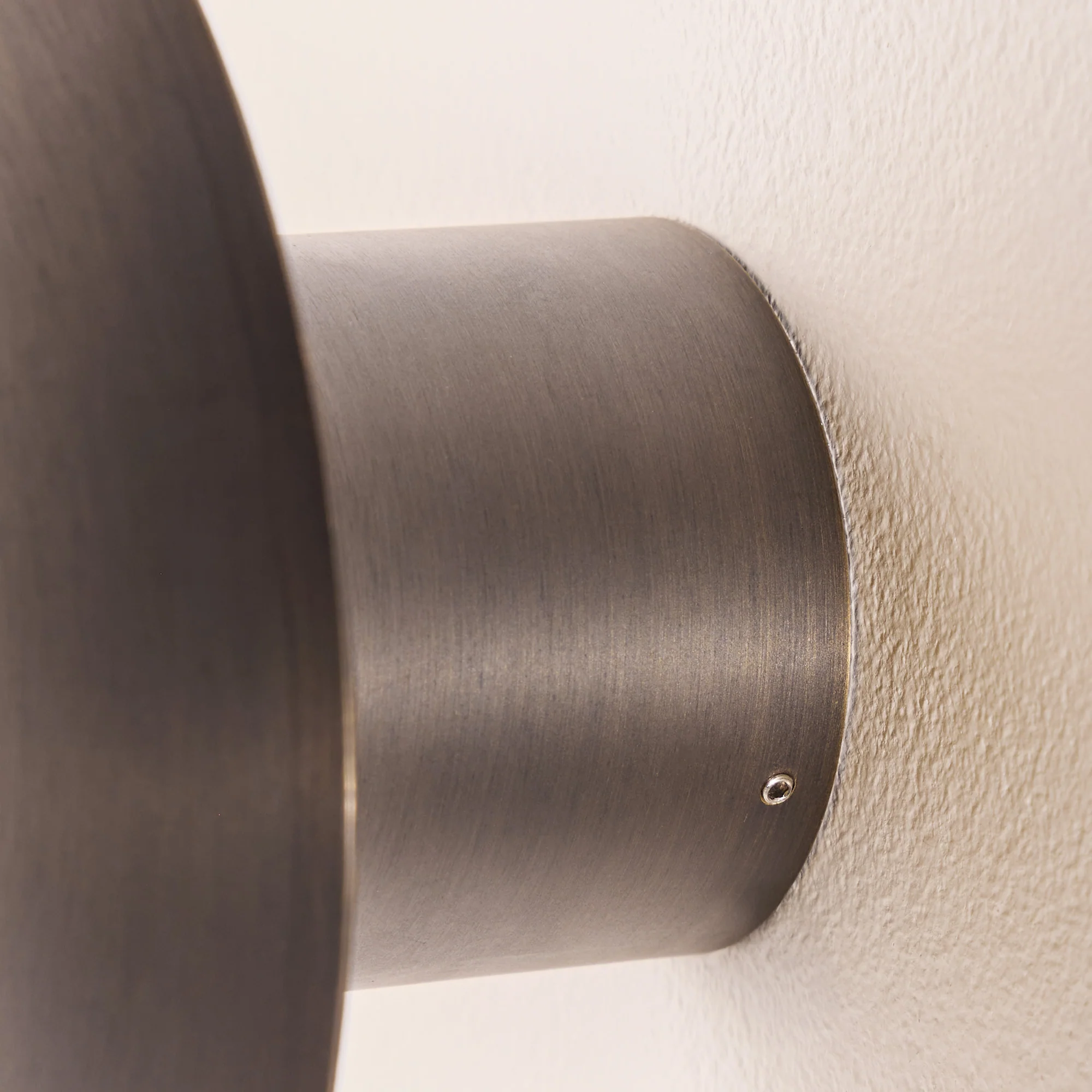 Eden IP65 wall light in bronze - Image 4