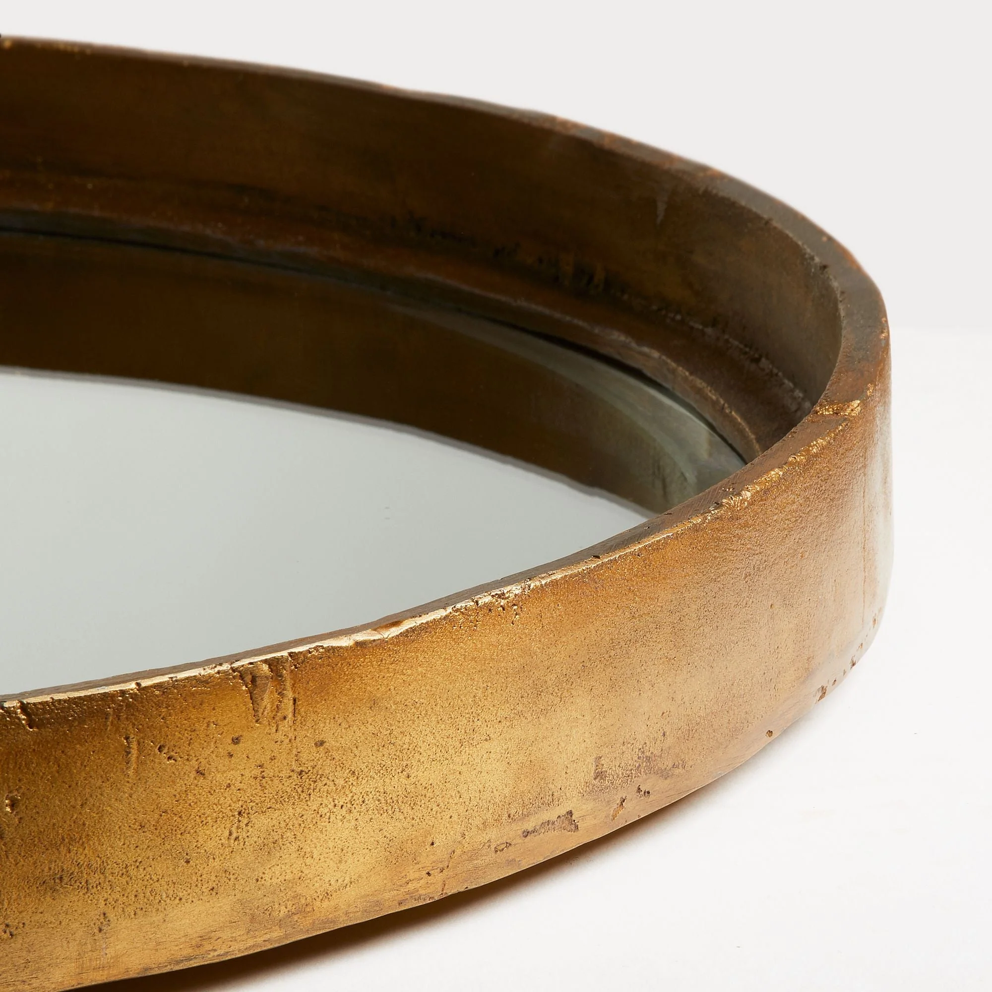 Regular Feathers mirror in antiqued gold - Image 4