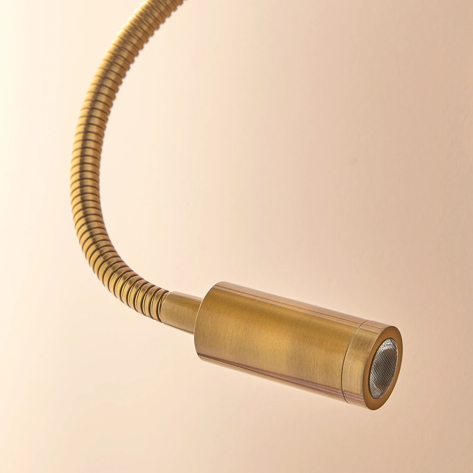 Flex wall light in antique brass finish - Image 10