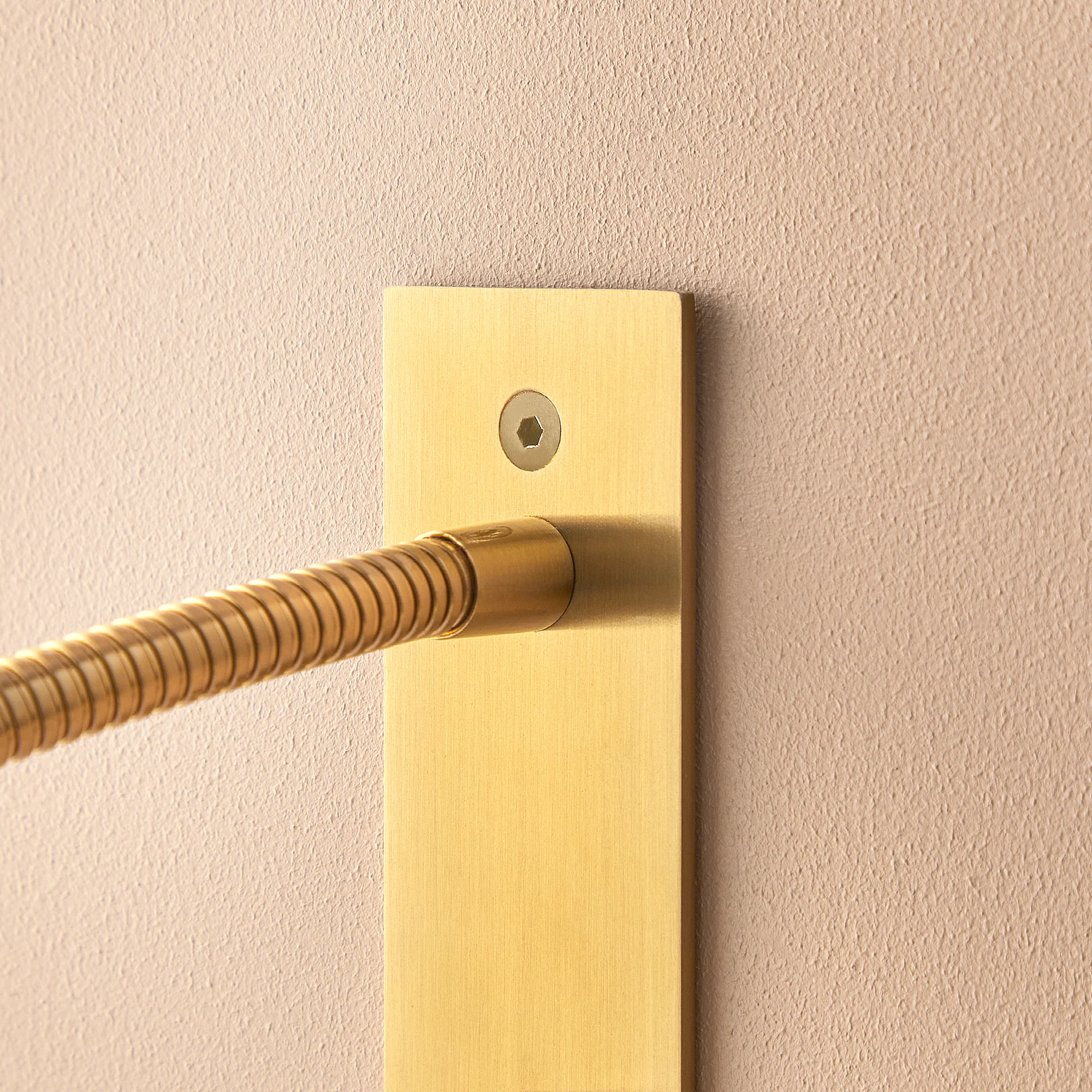 Flex wall light in antique brass finish - Image 9