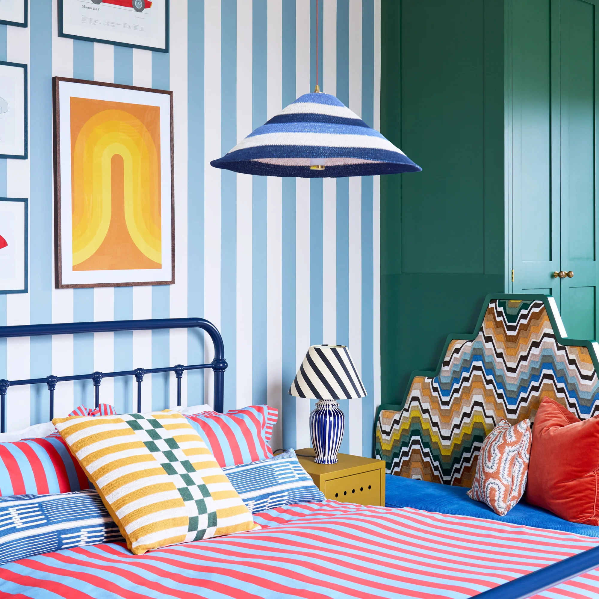 Floppy basket pendant shade in beachfront - Image 5