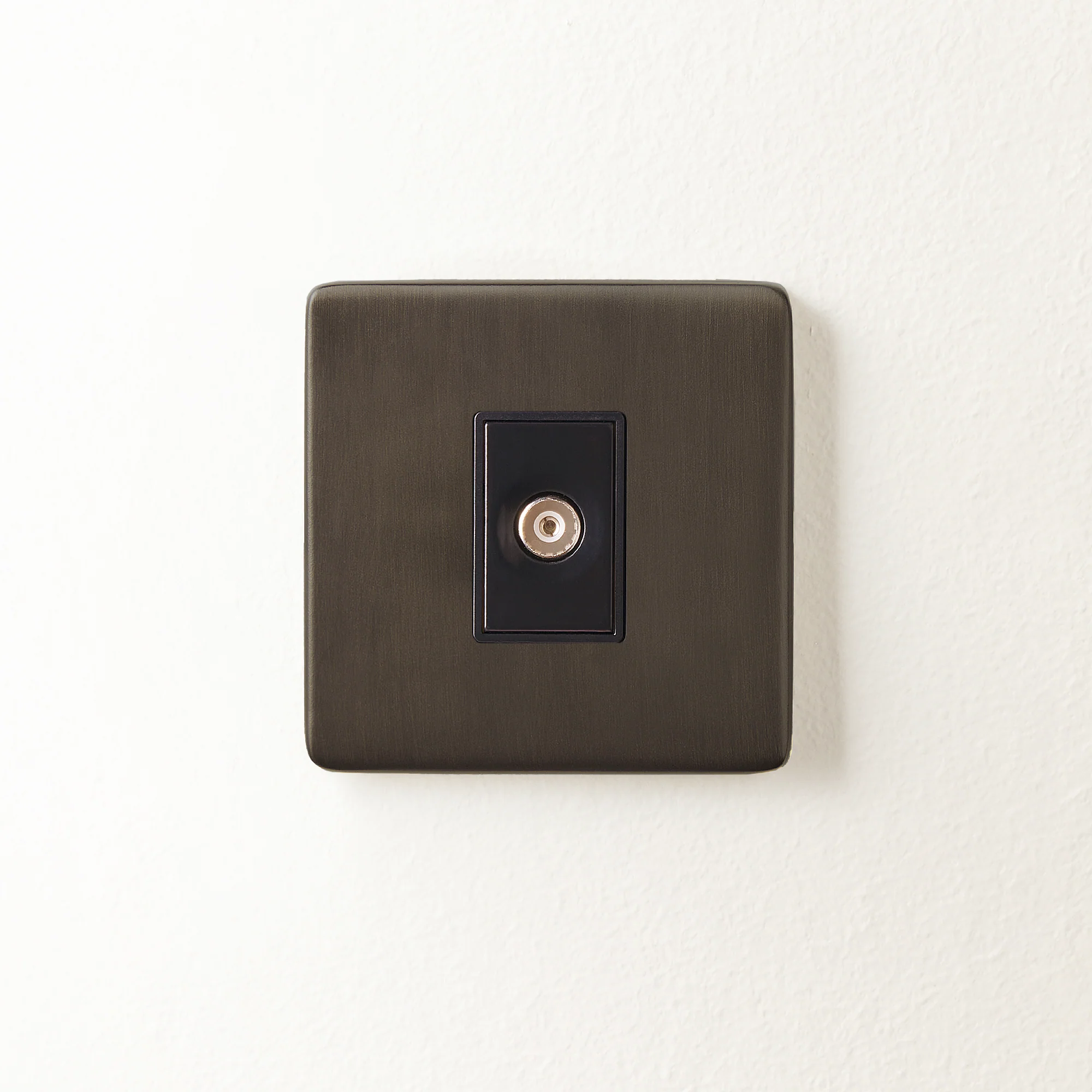 Florence coaxial socket single outlet in bronze