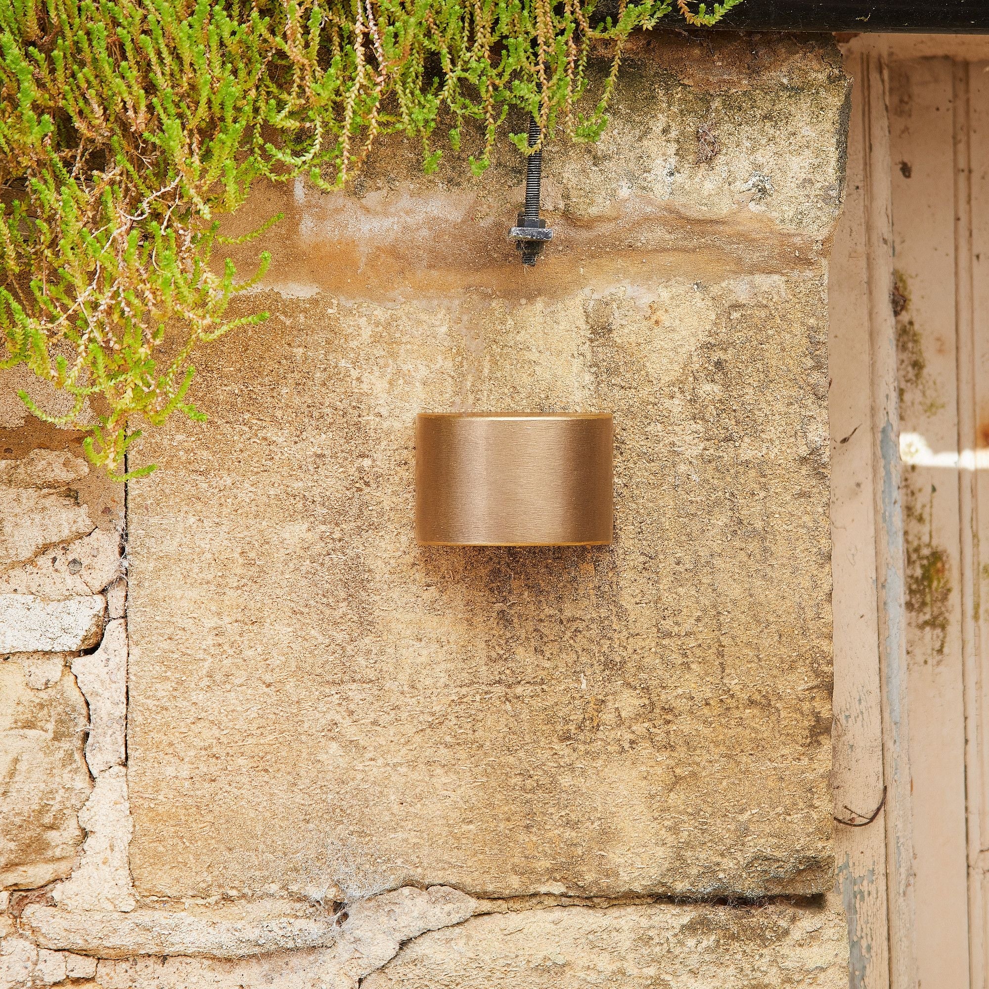 Fowey ip65 curved down light in aged brass - Image 3