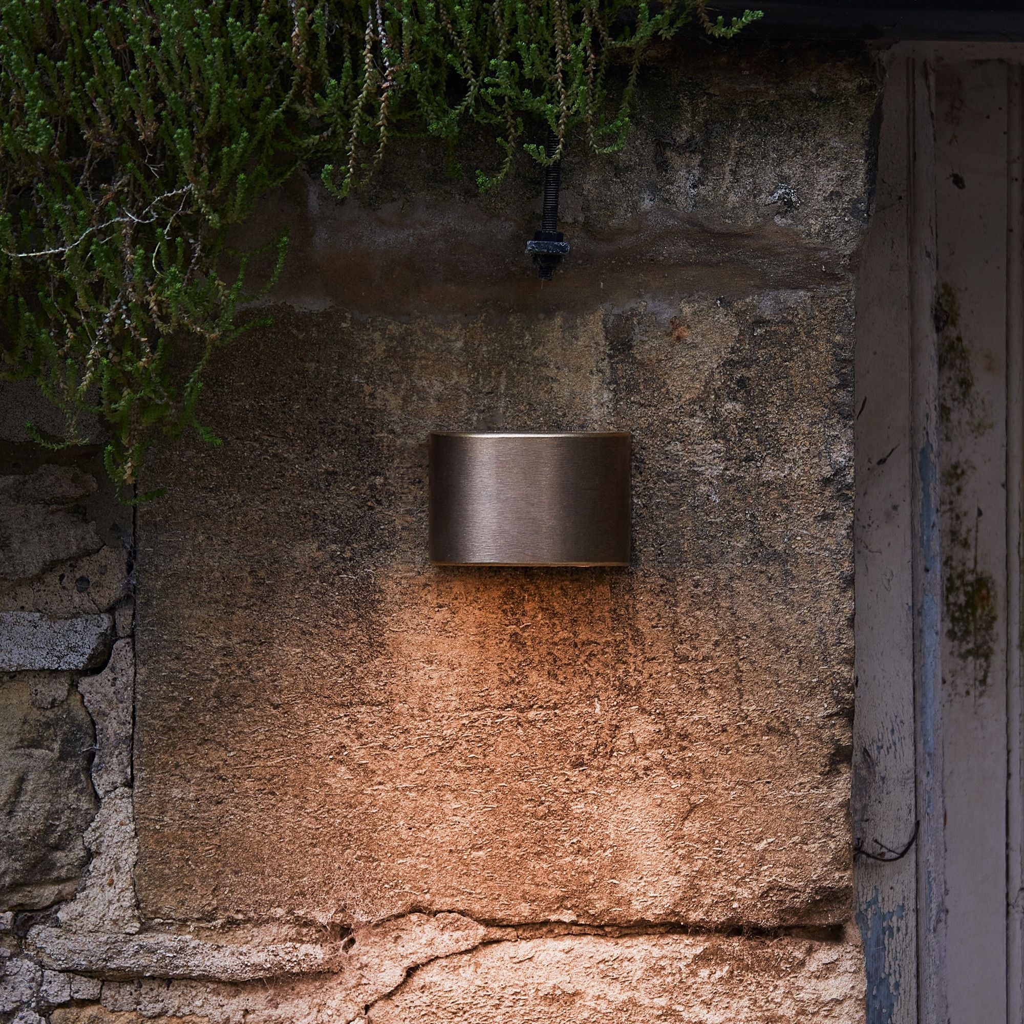 Fowey ip65 curved down light in aged brass - Image 9