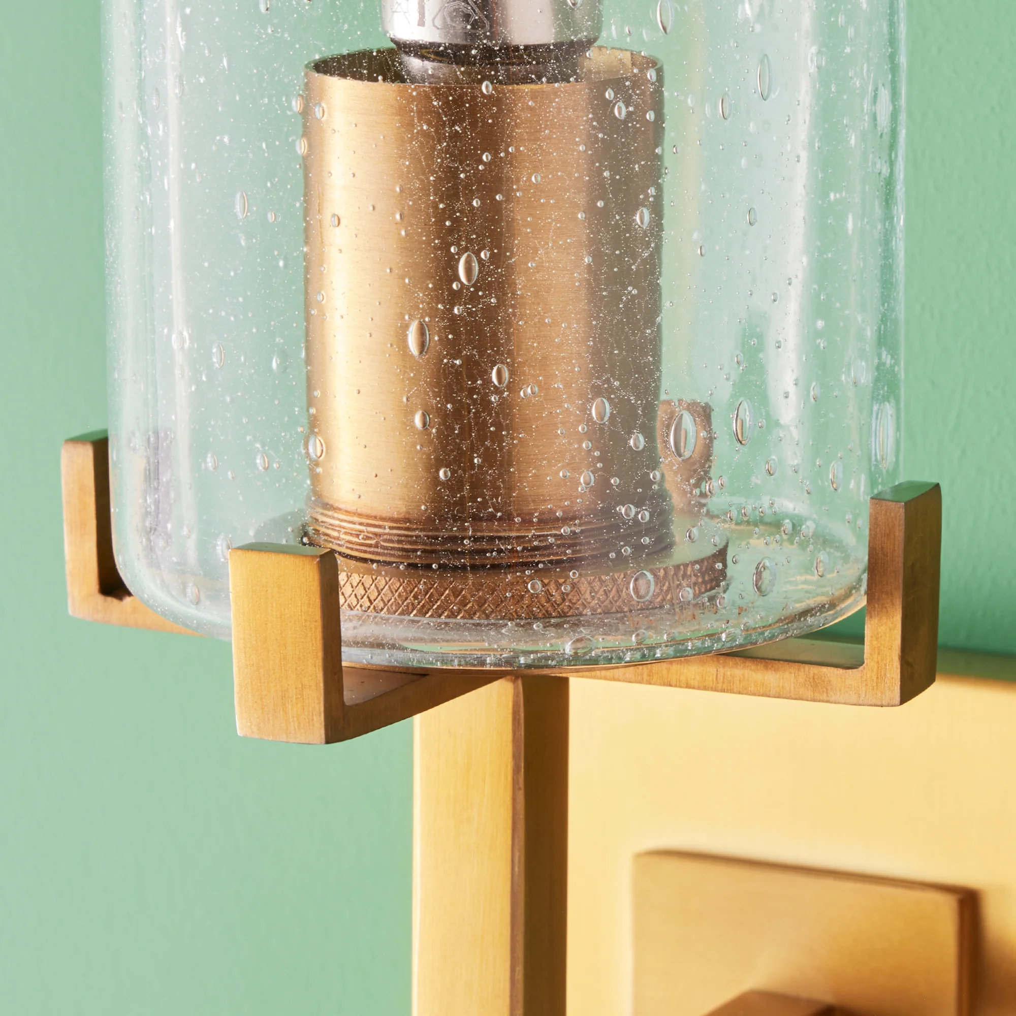 Frank wall light in brass and glass - Image 8