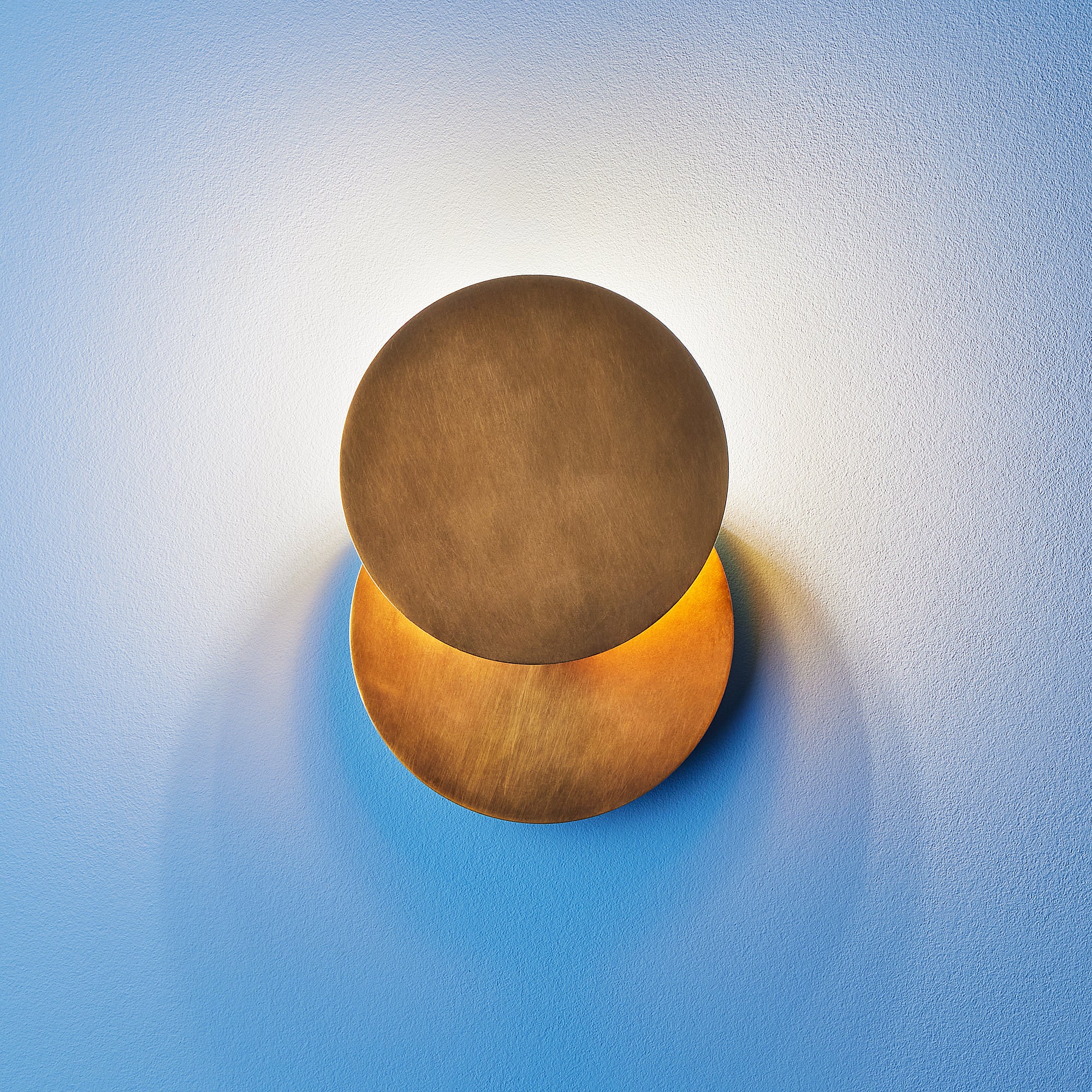 Franz wall light in aged brass finish - Image 8