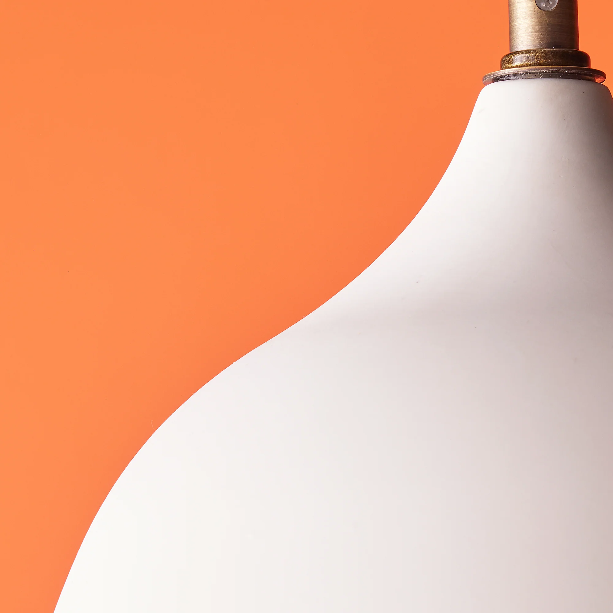 Glow porcelain pendant in white - Image 6