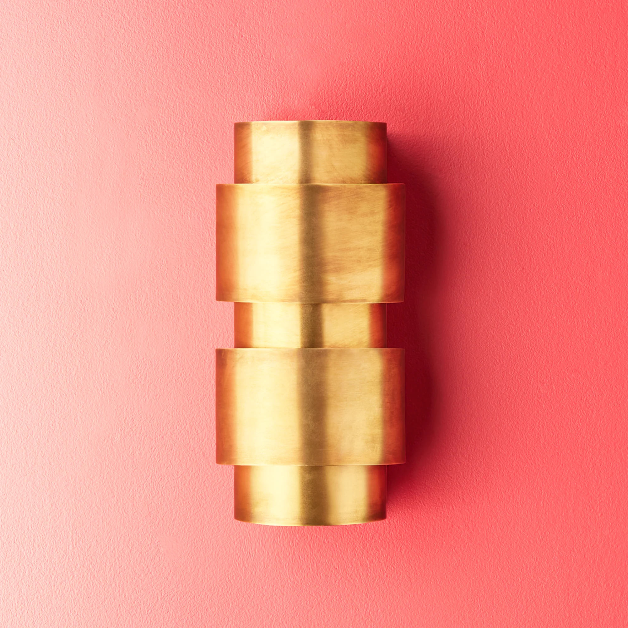 Goodman wall light in antique brass finish - Image 5