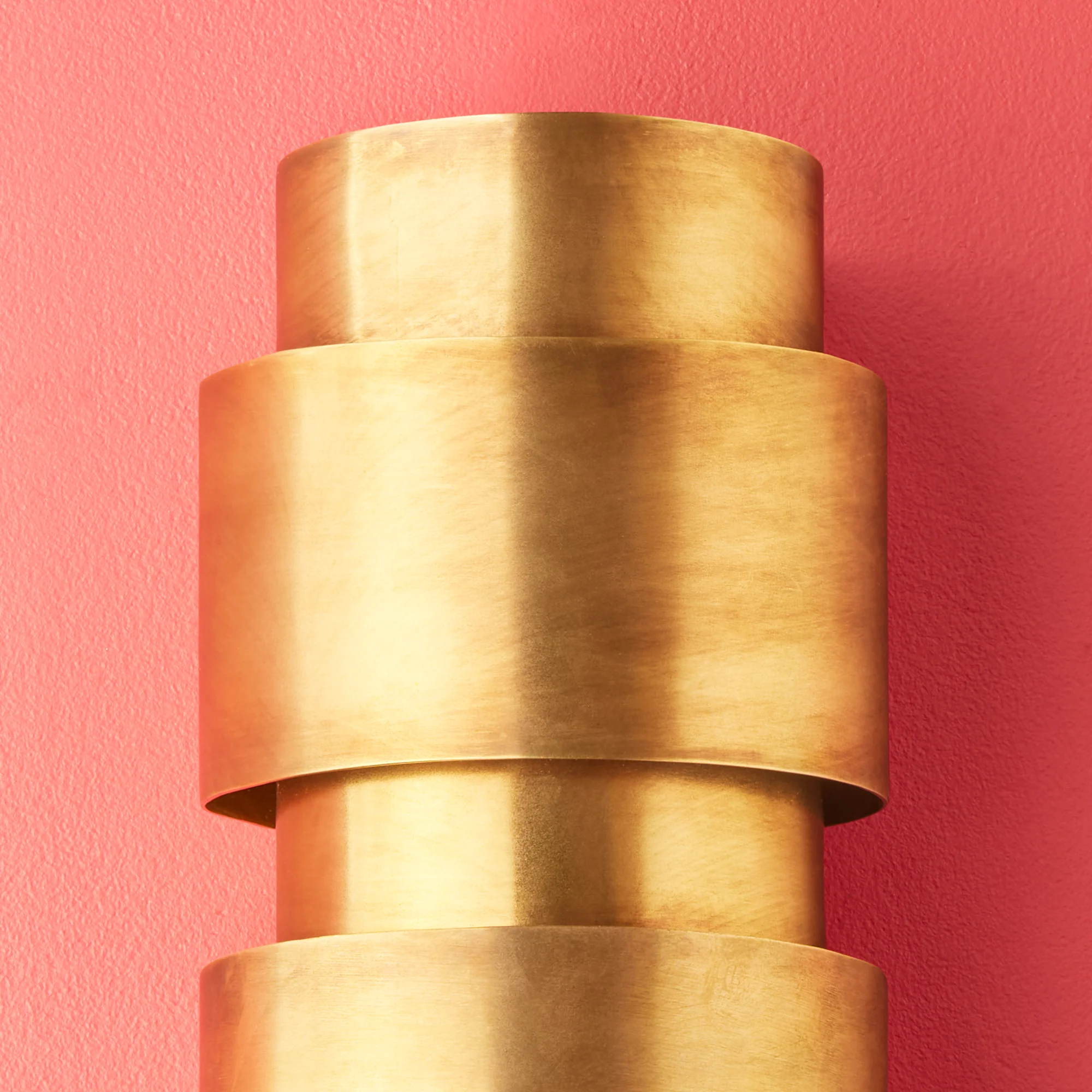 Goodman wall light in antique brass finish - Image 7