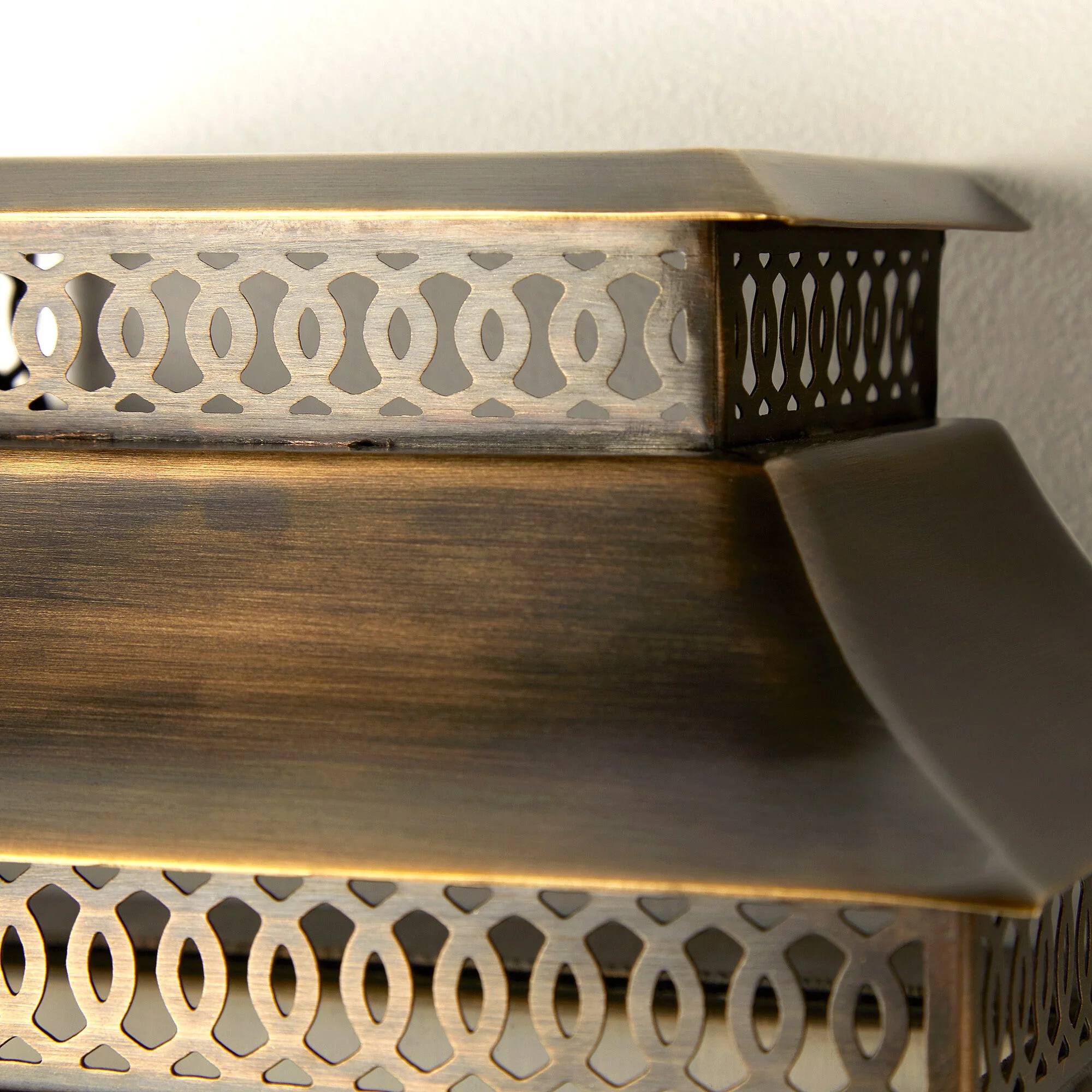 Hastings exterior IP44 wall light in bronze - Image 4