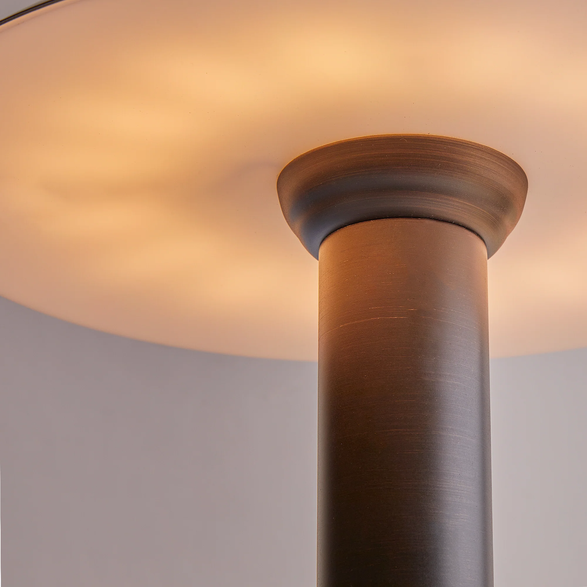 Hernan rechargeable table lamp with an antiqued brass and bronze finish - Image 11